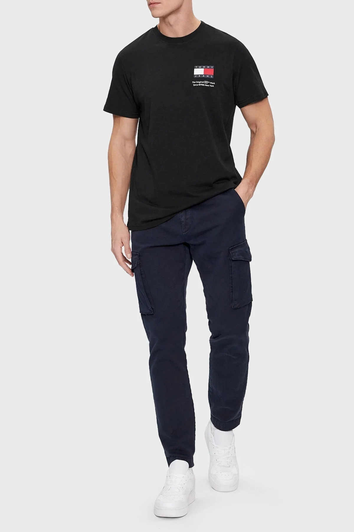 Tommy Jeans Pamuklu Slim Fit Bisiklet Yaka Erkek T Shirt DM0DM18263 BDS SİYAH - 2