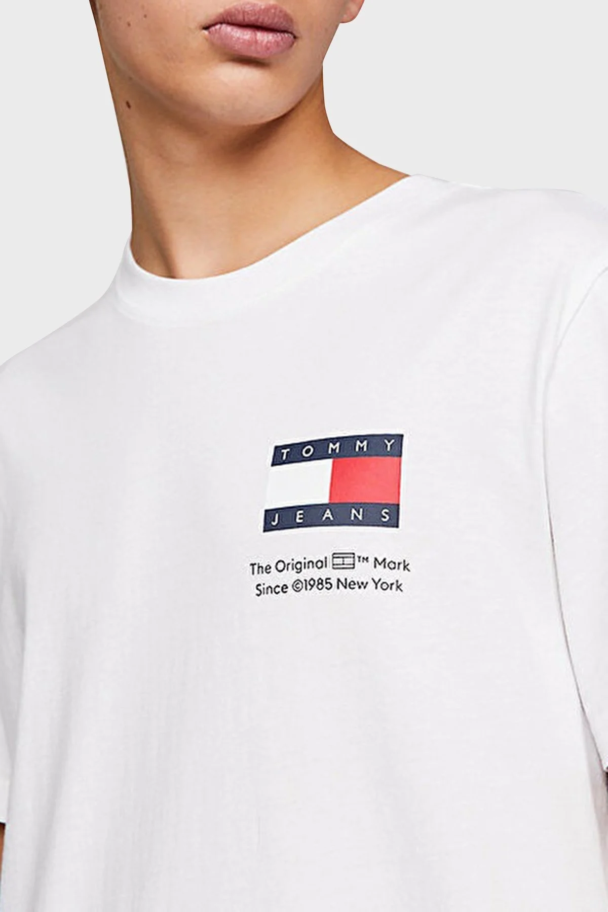 Tommy Jeans Pamuklu Slim Fit Bisiklet Yaka Erkek T Shirt DM0DM18263 YBR BEYAZ - 3