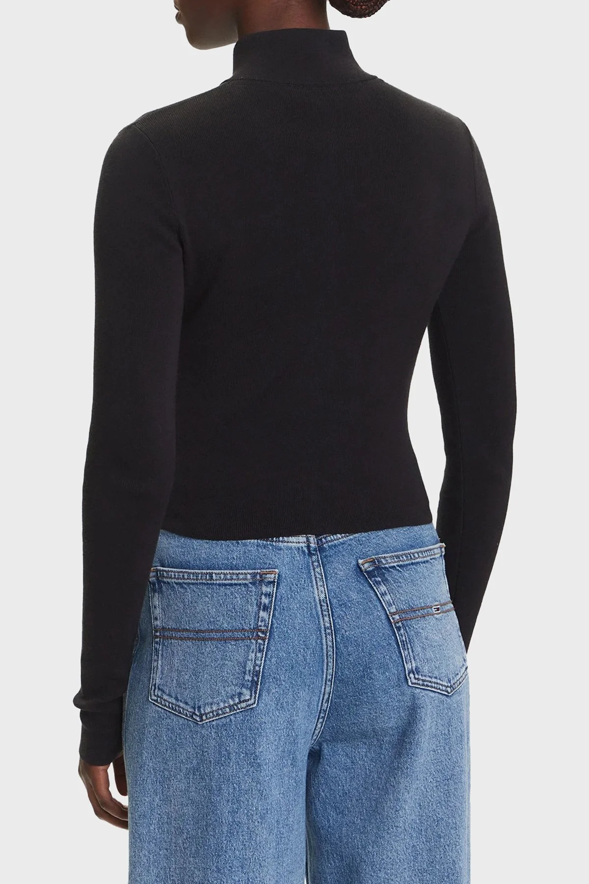 Tommy Jeans Pamuklu Slim Fit Fermuarlı Dik Yaka Crop Kadın Sweat DW0DW20967 BDS SİYAH - 3