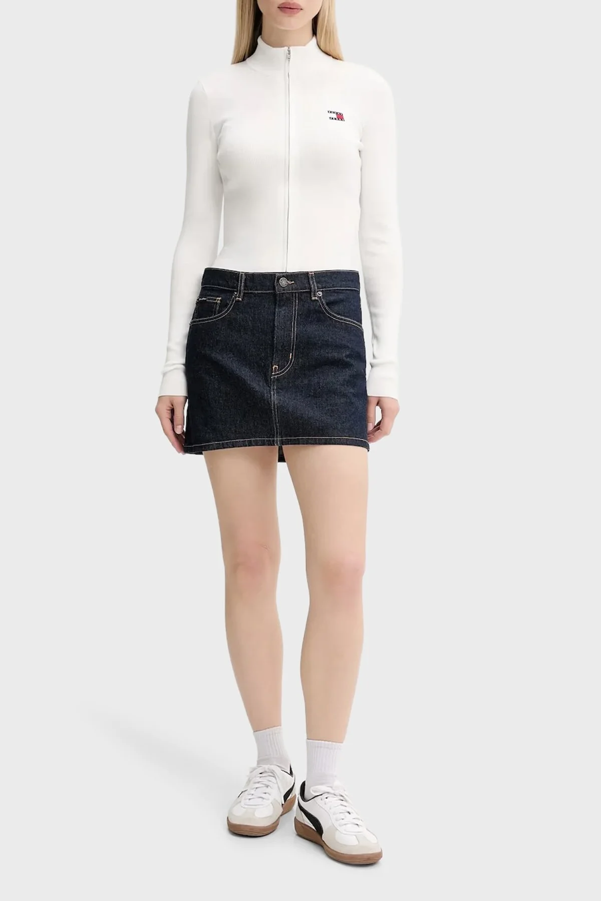 Tommy Jeans Pamuklu Slim Fit Fermuarlı Dik Yaka Crop Bayan Sweat DW0DW20967 YBL BEYAZ - 2