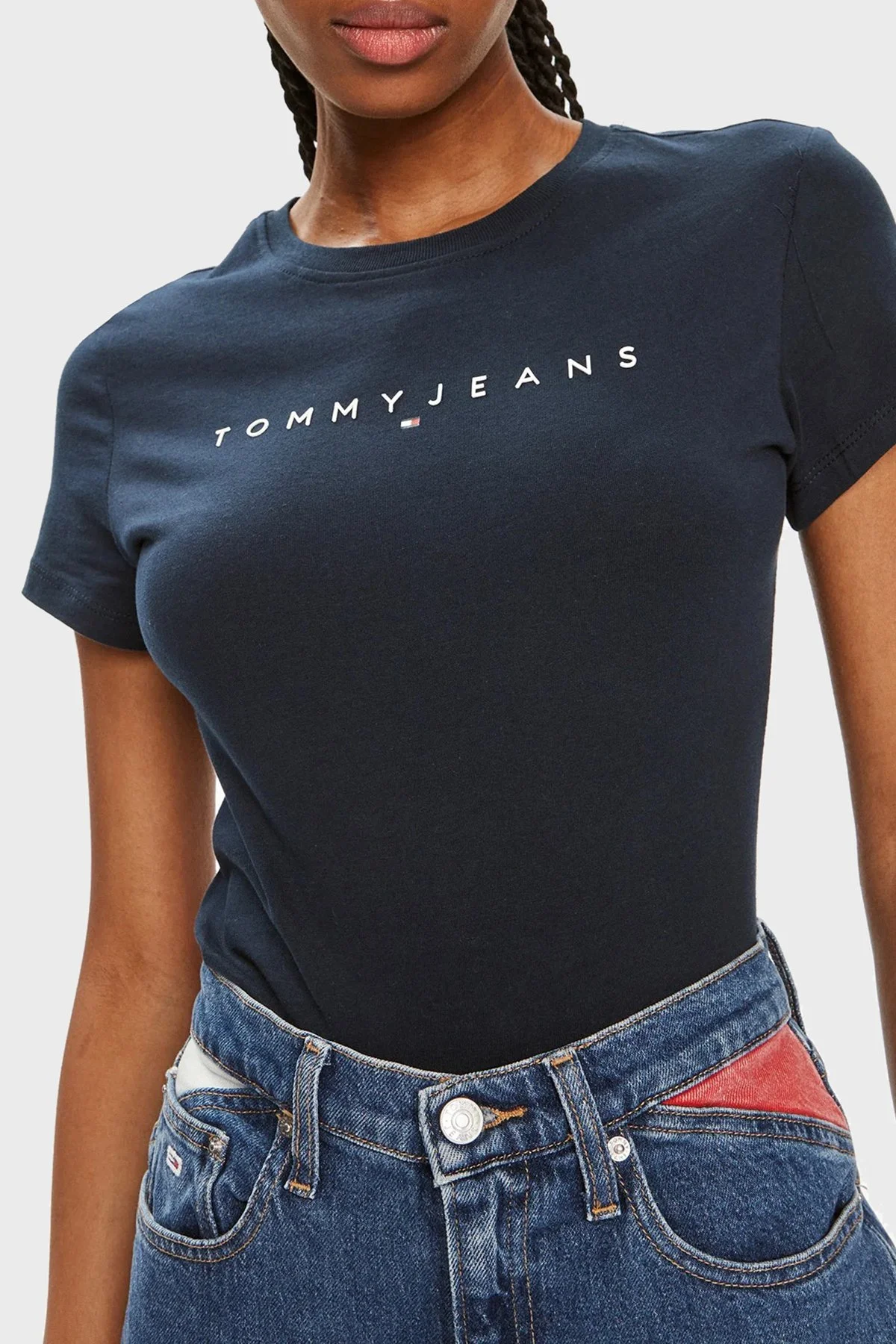 Tommy Jeans Pamuklu Slim Fit Logo Baskılı Bisiklet Yaka Kadın T Shirt DW0DW18398 0G0 LACİVERT - 4