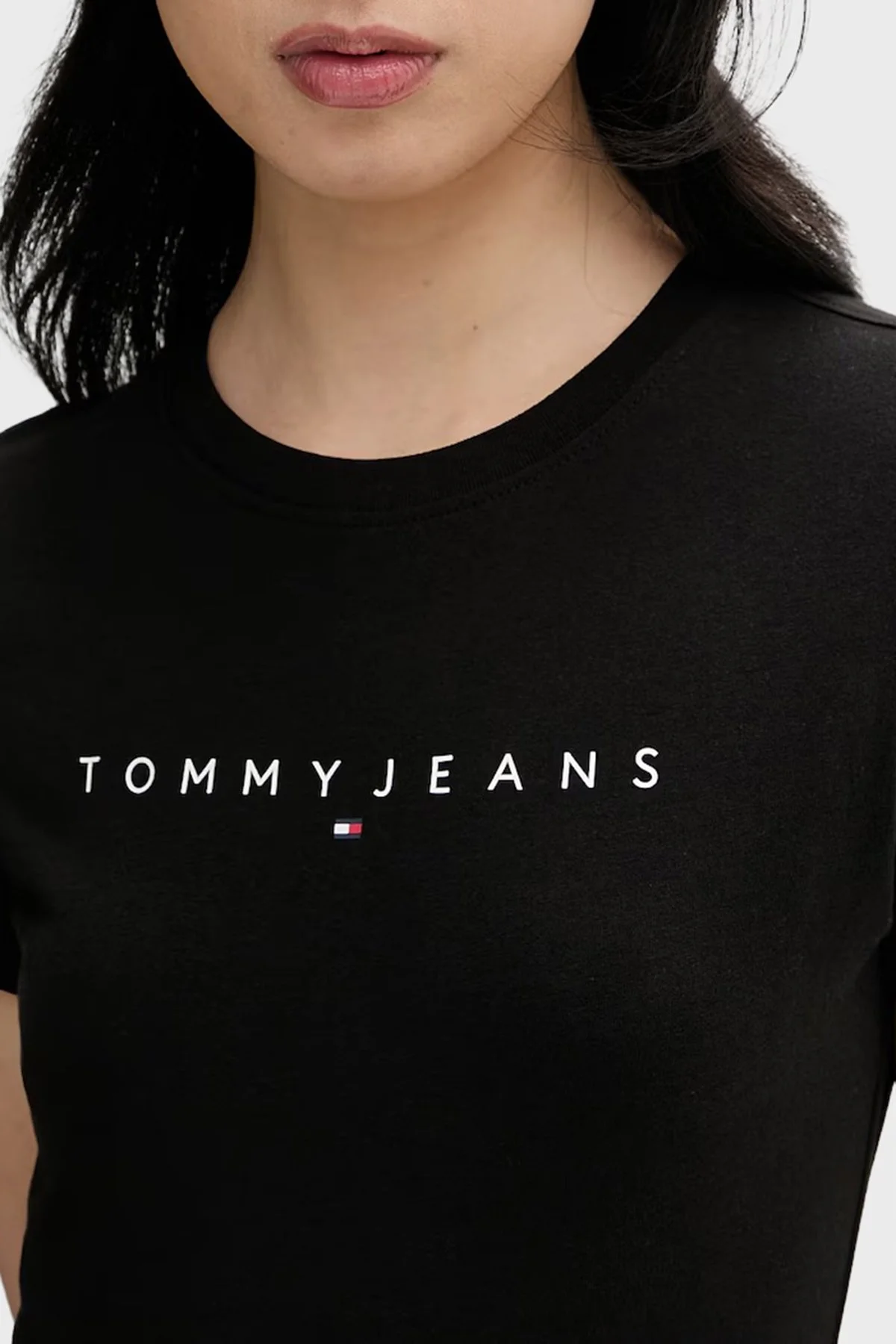 Tommy Jeans Pamuklu Slim Fit Logo Baskılı Bisiklet Yaka Kadın T Shirt DW0DW18398 0GK SİYAH - 4