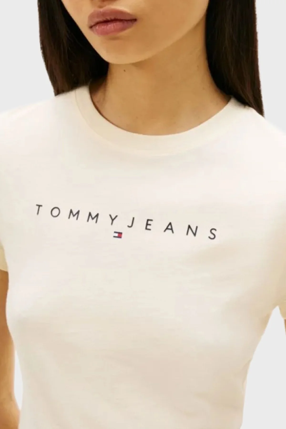 Tommy Jeans Pamuklu Slim Fit Logo Baskılı Bisiklet Yaka Kadın T Shirt DW0DW18398 AA7 BEJ - 4