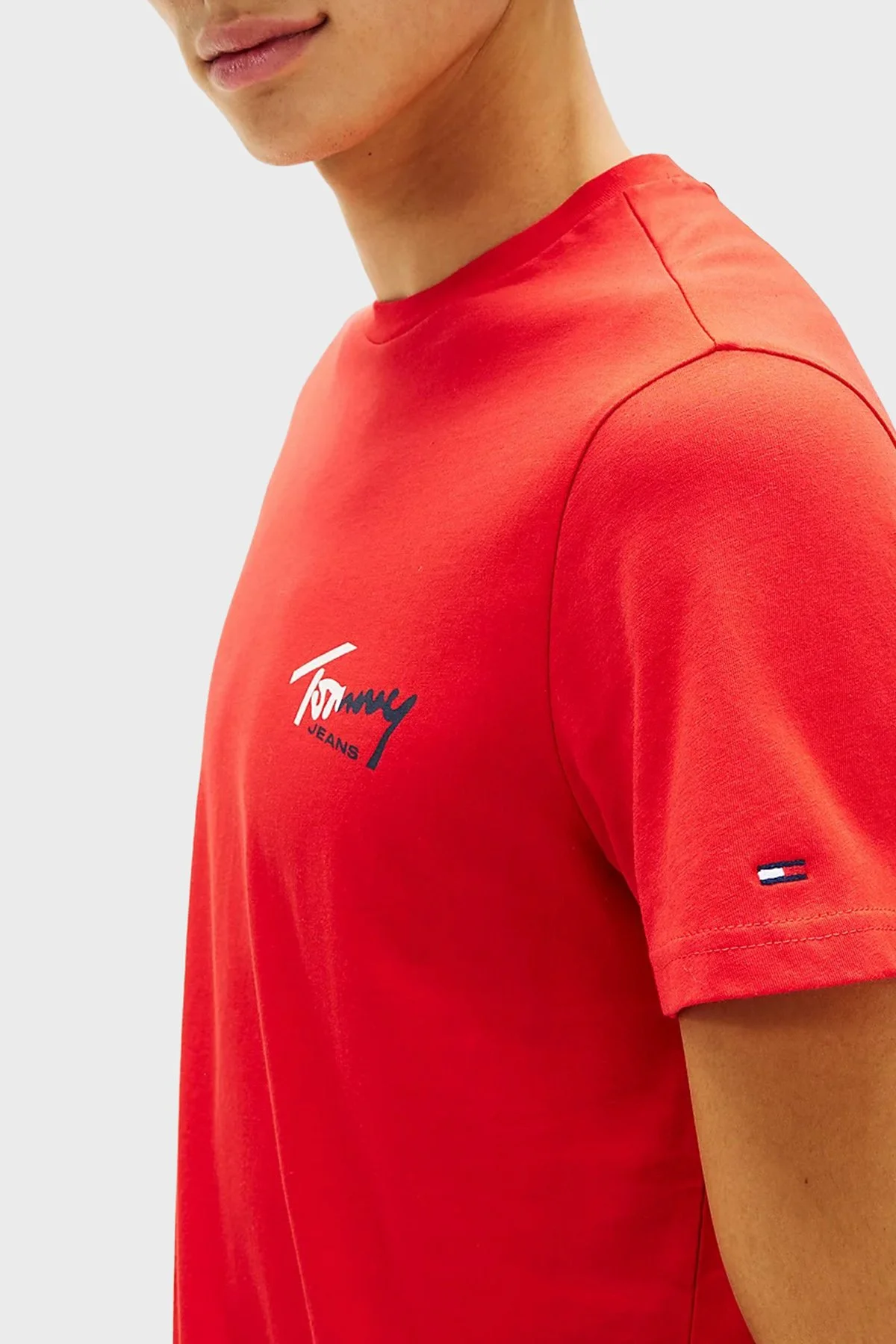 Tommy Jeans Pamuklu Slim Fit Logolu Bisiklet Yaka Erkek T Shirt DM0DM22538 XL8 KIRMIZI - 4