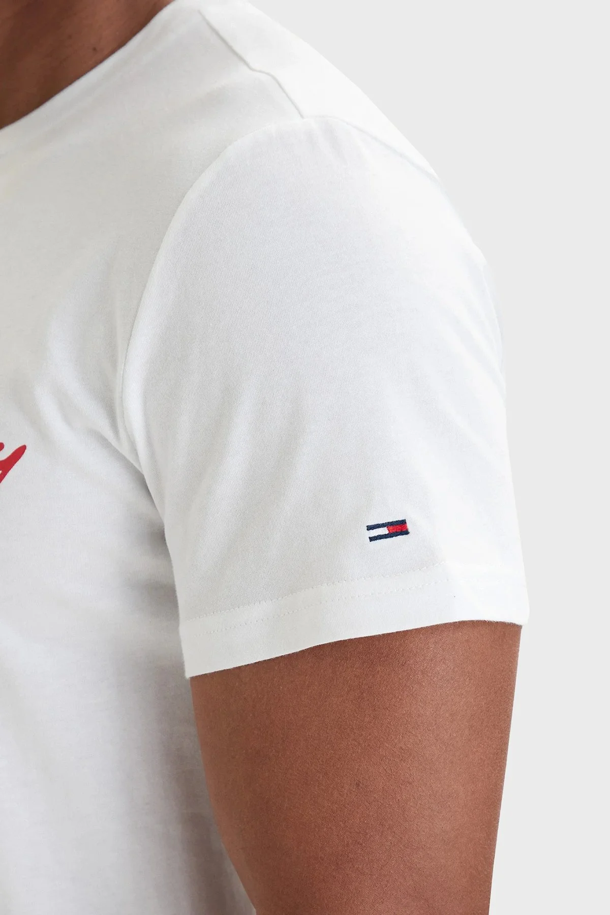 Tommy Jeans Pamuklu Slim Fit Logolu Bisiklet Yaka Erkek T Shirt DM0DM22538 YBL BEYAZ - 5