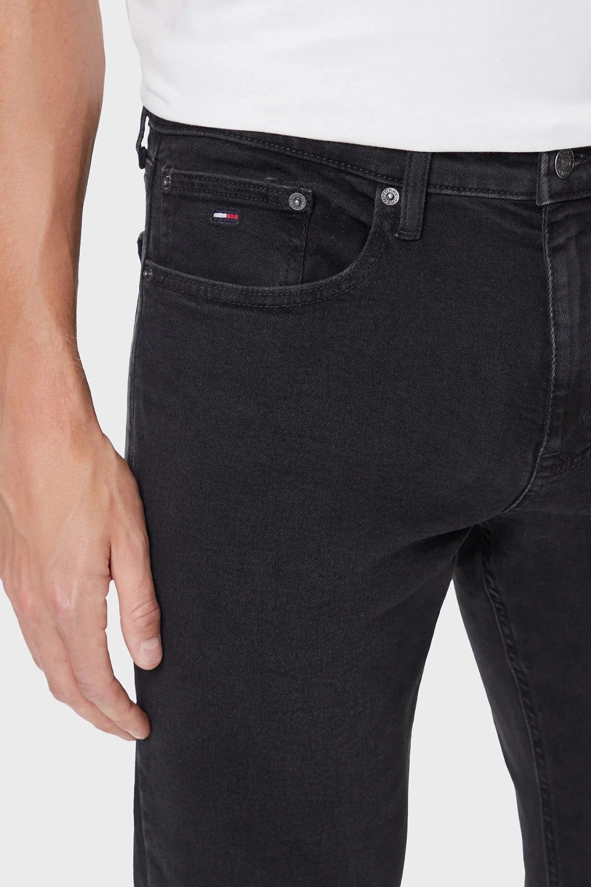 Tommy Jeans Pamuklu Slim Fit Normal Bel Dar Paça Jeans Erkek Kot Pantolon DM0DM21232 1BZ MAVİ - 4