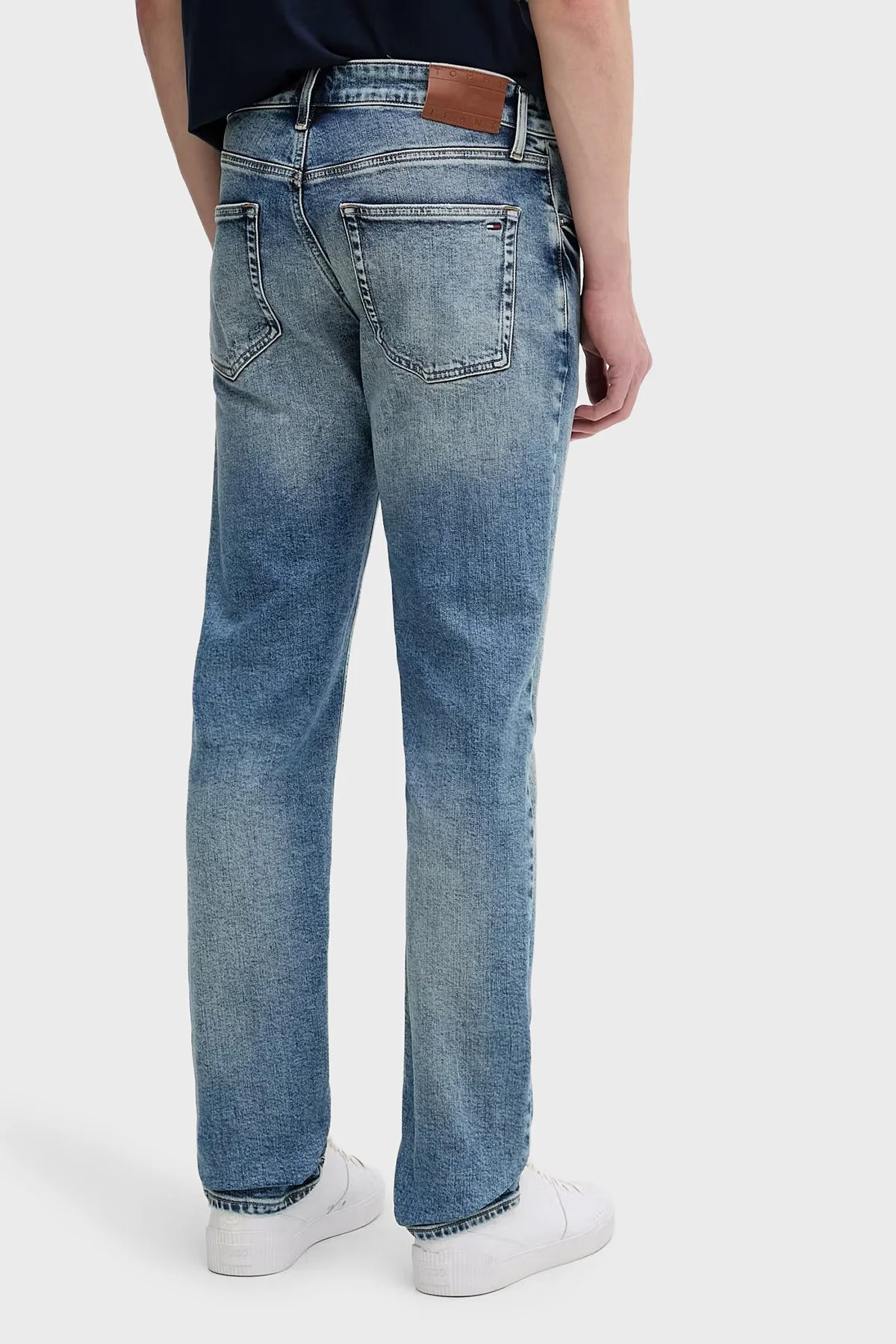 Tommy Jeans Pamuklu Slim Fit Normal Bel Dar Paça Jeans Erkek Kot Pantolon DM0DM22966 1A5 MAVİ - 3
