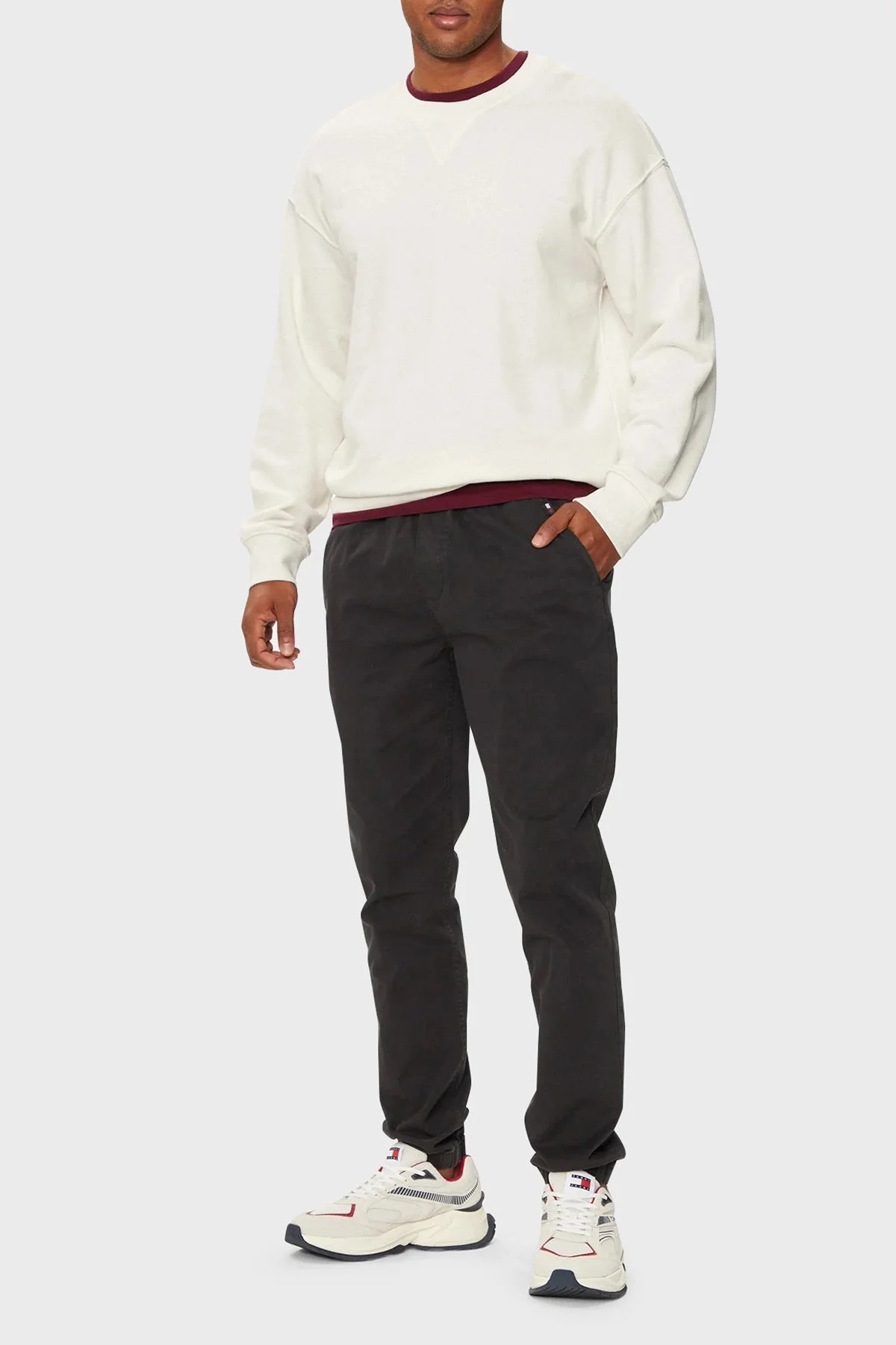 Tommy Jeans Pamuklu Slim Fit Normal Bel Lastikli Paça Jogger Erkek Pantolon DM0DM20456 BDS SİYAH - 2