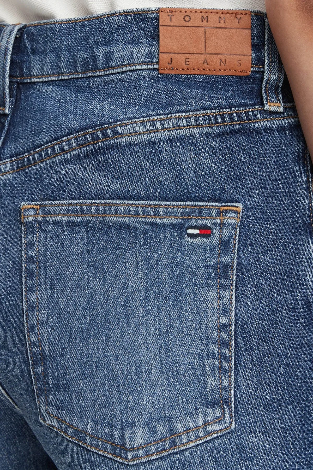 Tommy Jeans Pamuklu Slim Fit Yüksek Bel İspanyol Paça Jean Kadın Kot Pantolon DW0DW23077 1BK Mavi - 5