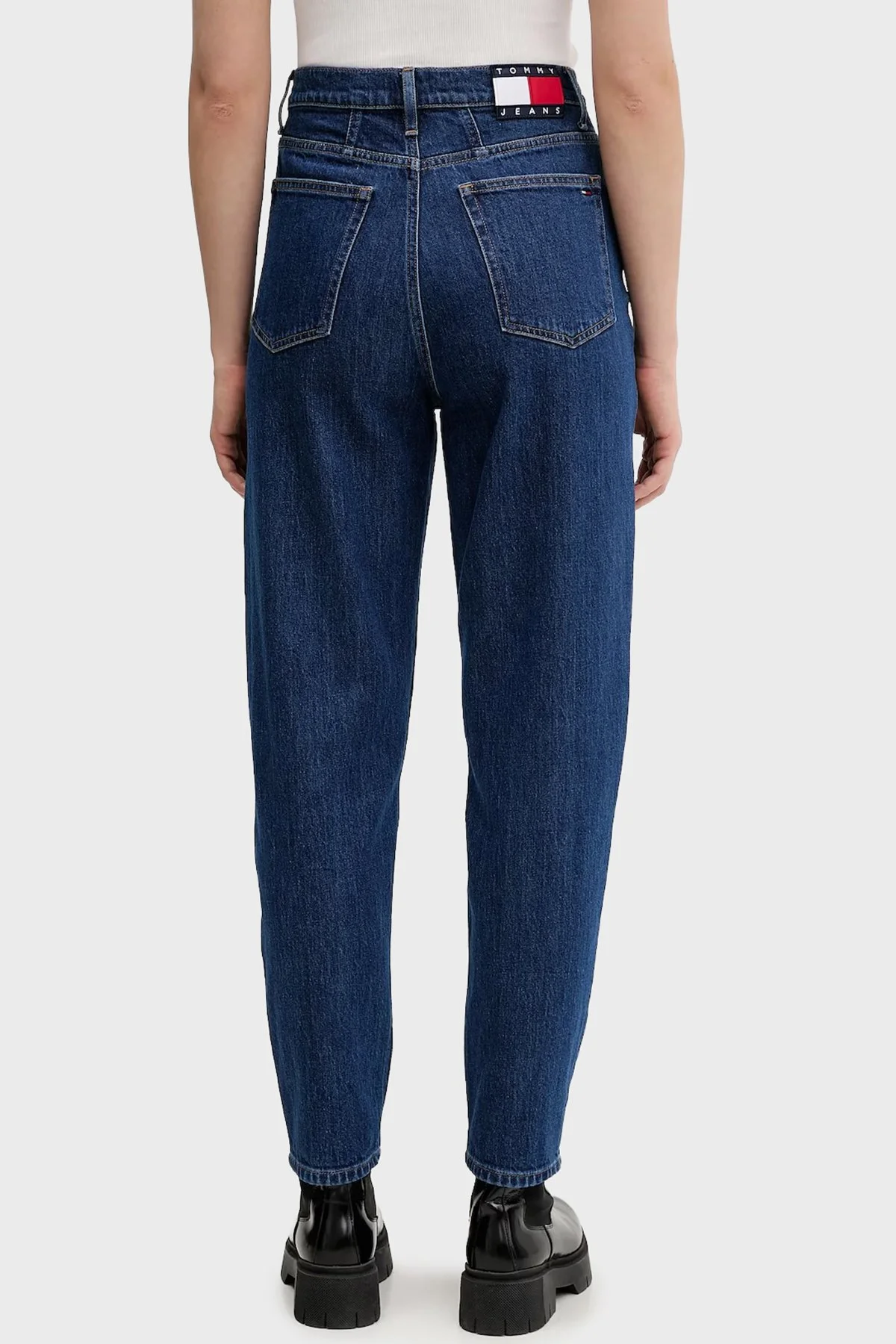 Tommy Jeans Pamuklu Straight Fit Yüksek Bel Daralan Paça Jeans Kadın Kot Pantolon DW0DW22446 1BK MAVİ - 3