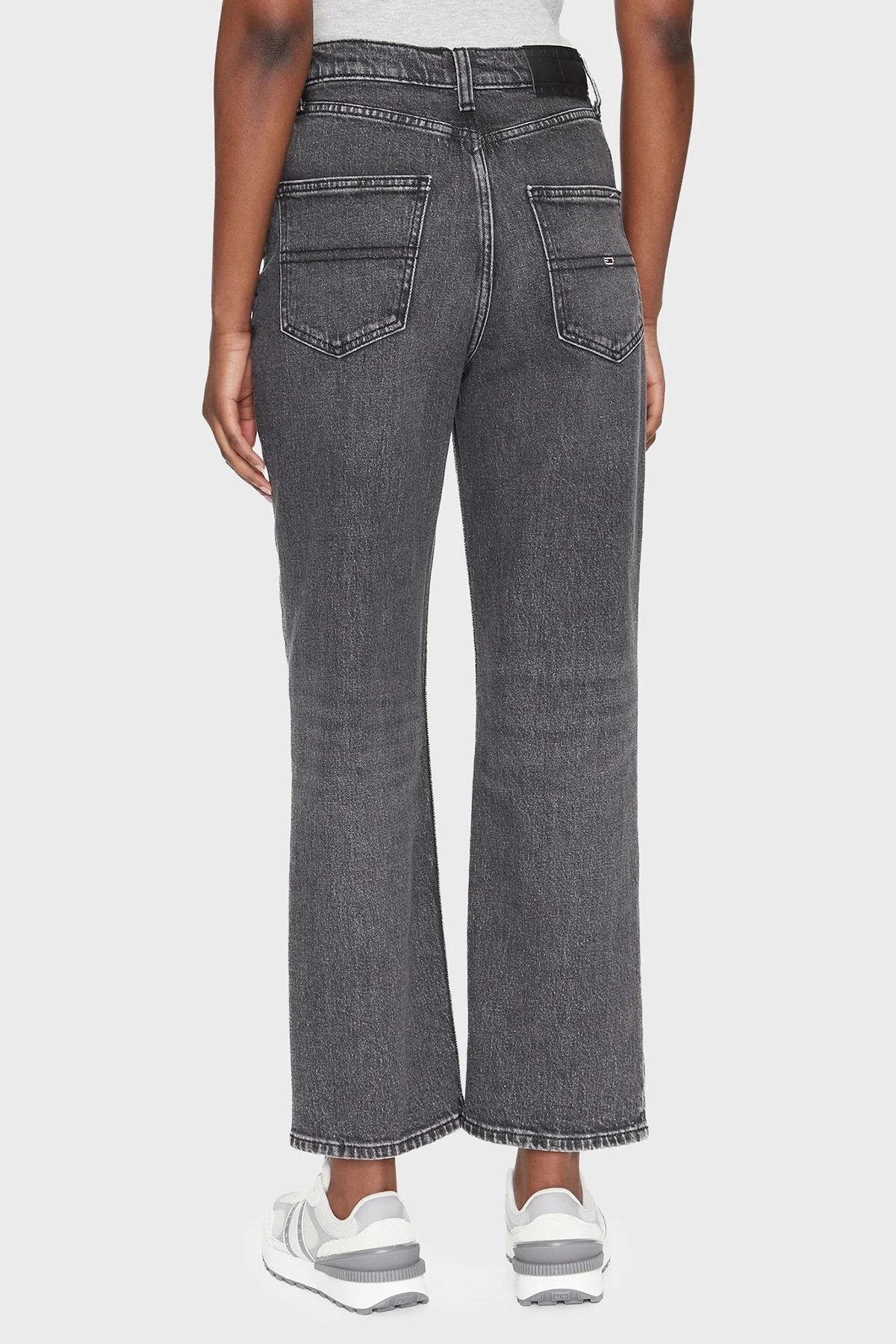 Tommy Jeans Pamuklu Straight Fit Yüksek Bel Düz Paça Jeans Bayan Kot Pantolon DW0DW20646 1BZ KOYU GRİ - 3