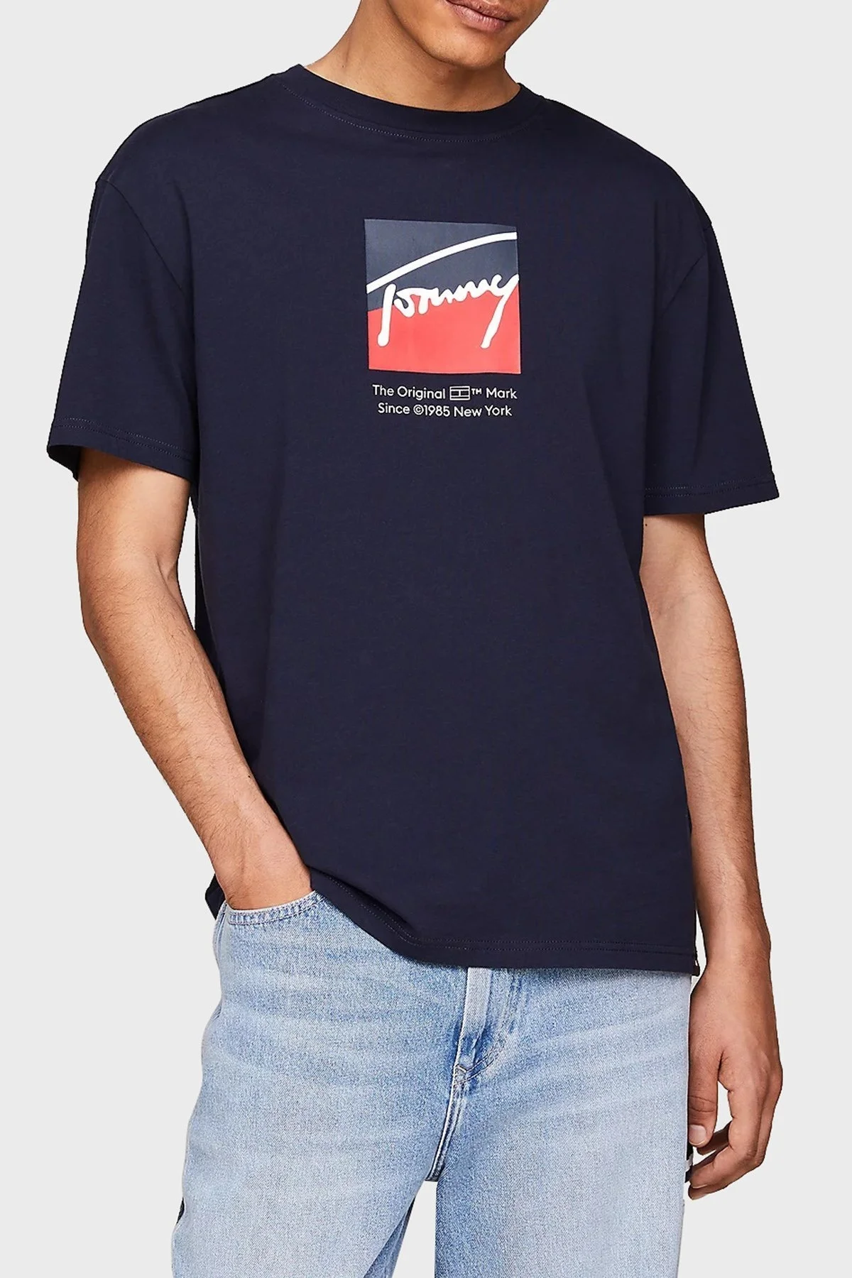 Tommy Jeans Regular Fit Bisiklet Yaka Erkek T Shirt DM0DM18524 C1G LACİVERT - 1