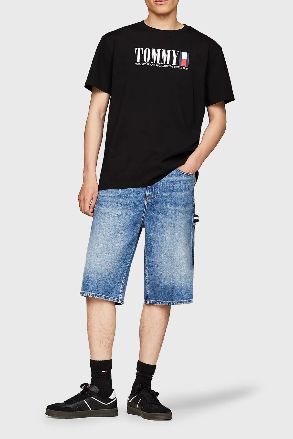 Tommy Jeans Regular Fit Bisiklet Yaka Erkek T Shirt DM0DM18533 BDS SİYAH - 2