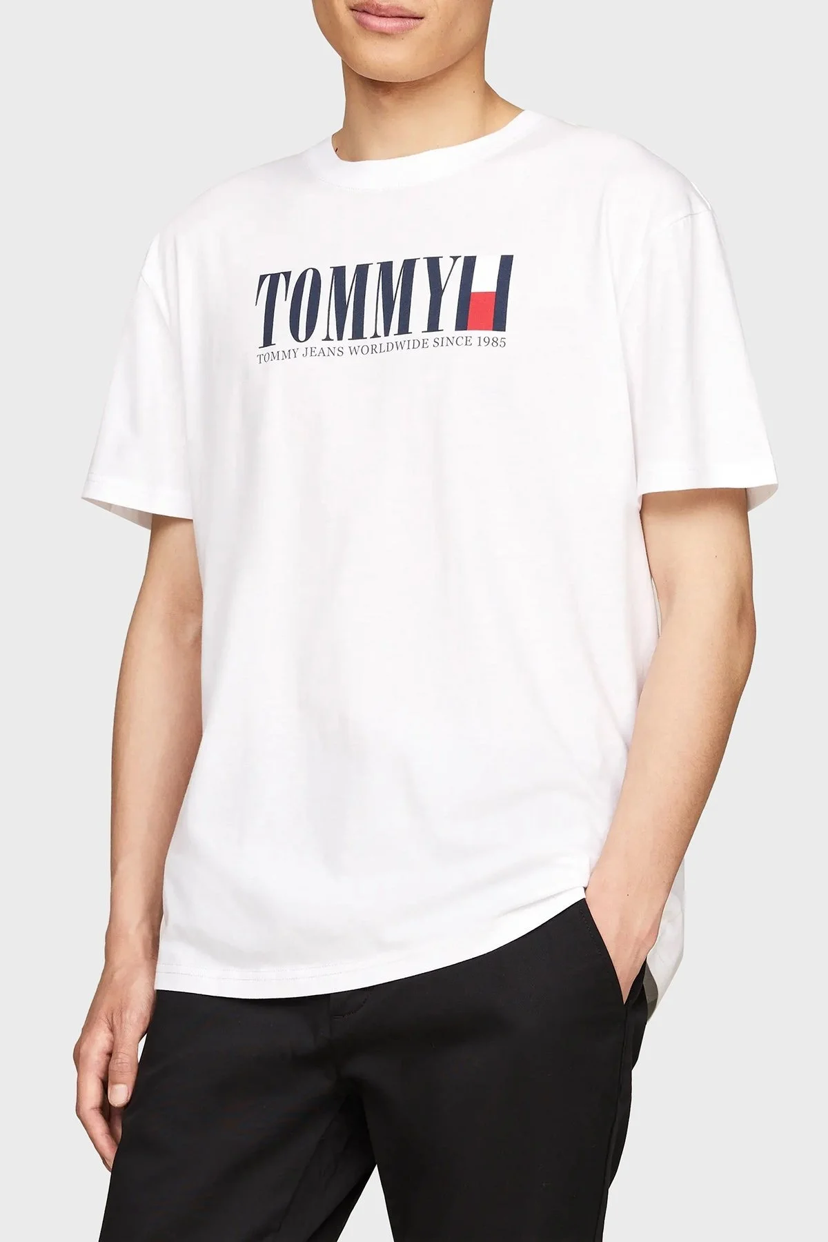 Tommy Jeans Regular Fit Bisiklet Yaka Erkek T Shirt DM0DM18533 YBR BEYAZ - 1