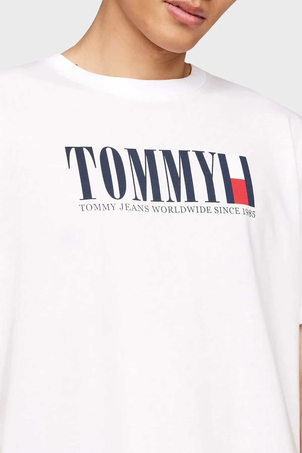 Tommy Jeans Regular Fit Bisiklet Yaka Erkek T Shirt DM0DM18533 YBR BEYAZ - 3