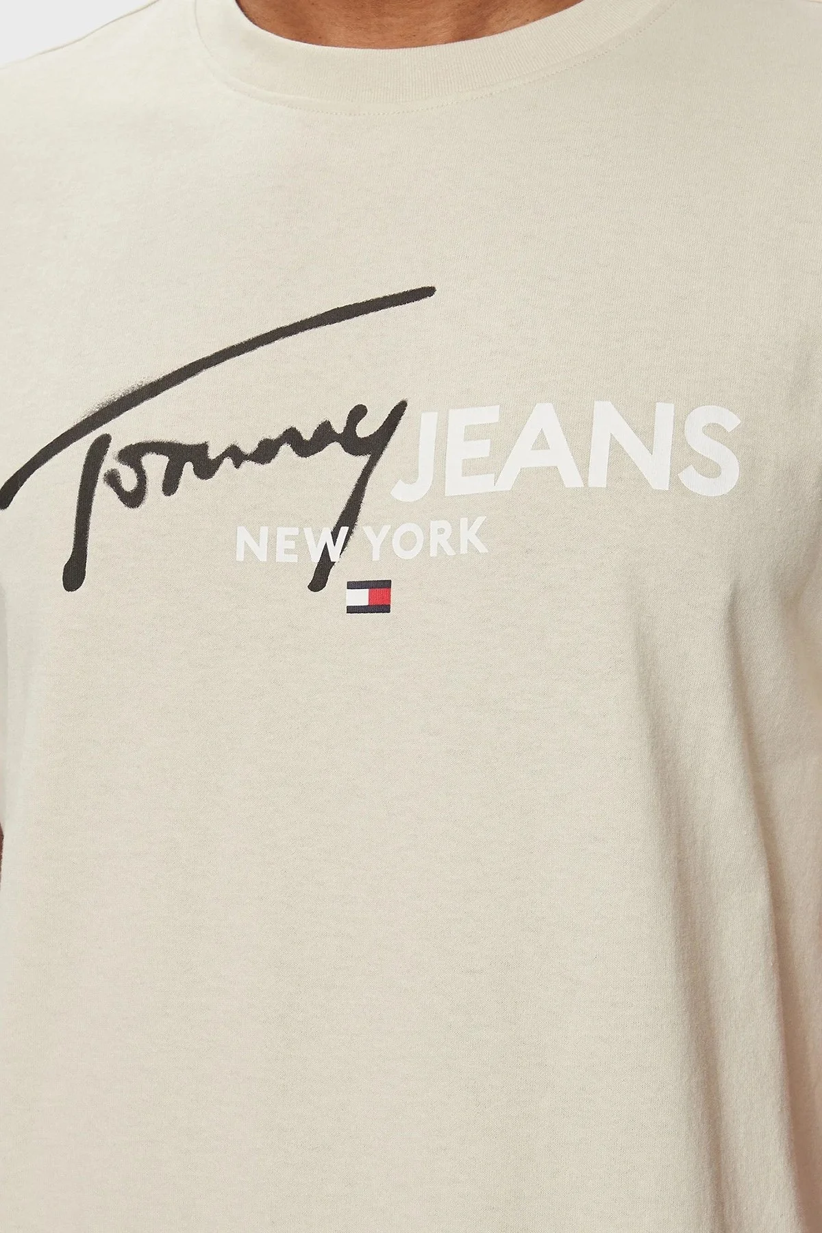 Tommy Jeans Regular Fit Bisiklet Yaka Erkek T Shirt DM0DM18572 ACG BEJ - 4