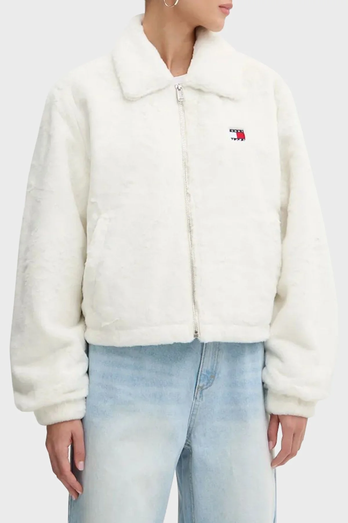 Tommy Jeans Regular Fit Ceket Yaka Kısa Peluş Bayan Mont DW0DW19523 YBI BEYAZ - 1
