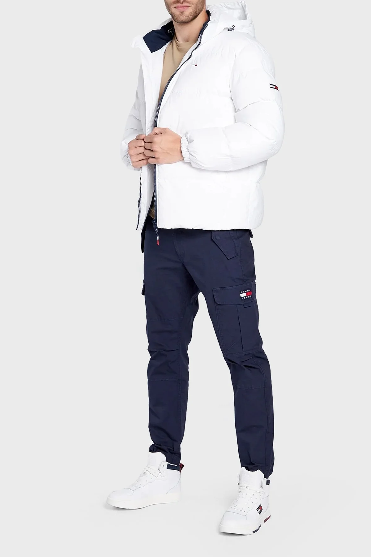 Tommy Jeans Regular Fit Çıkarılabilir Kapüşonlu Şişme Erkek Mont DM0DM15447 YBR BEYAZ - 2