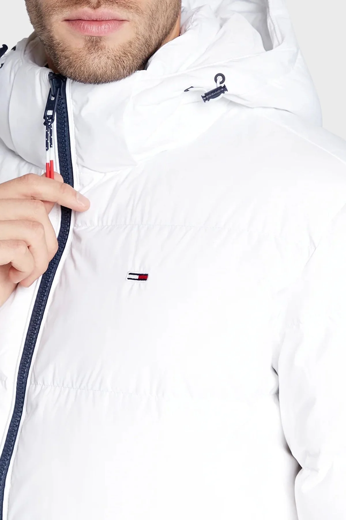 Tommy Jeans Regular Fit Çıkarılabilir Kapüşonlu Şişme Erkek Mont DM0DM15447 YBR BEYAZ - 6
