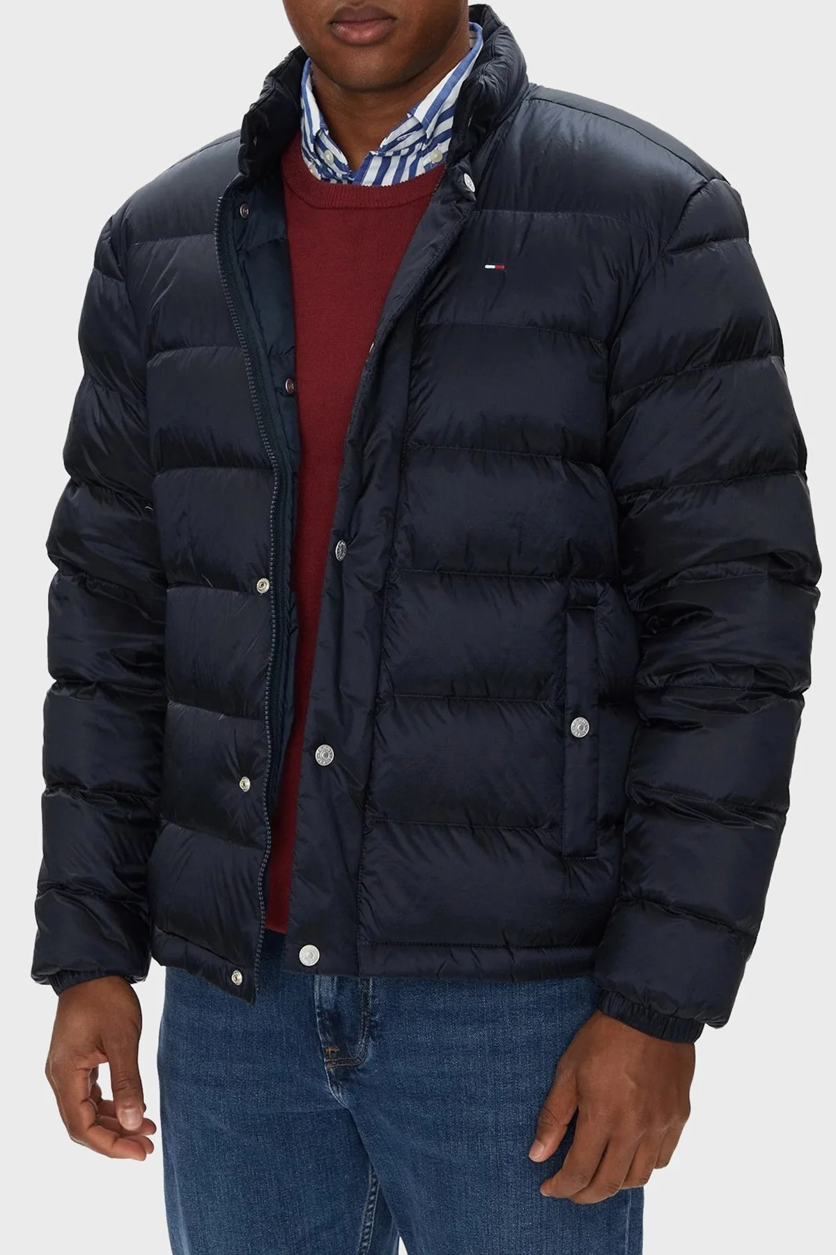 Tommy Jeans Regular Fit Dik Yaka Kapitoneli Logolu Erkek Mont DM0DM21937 C1G LACİVERT - 1