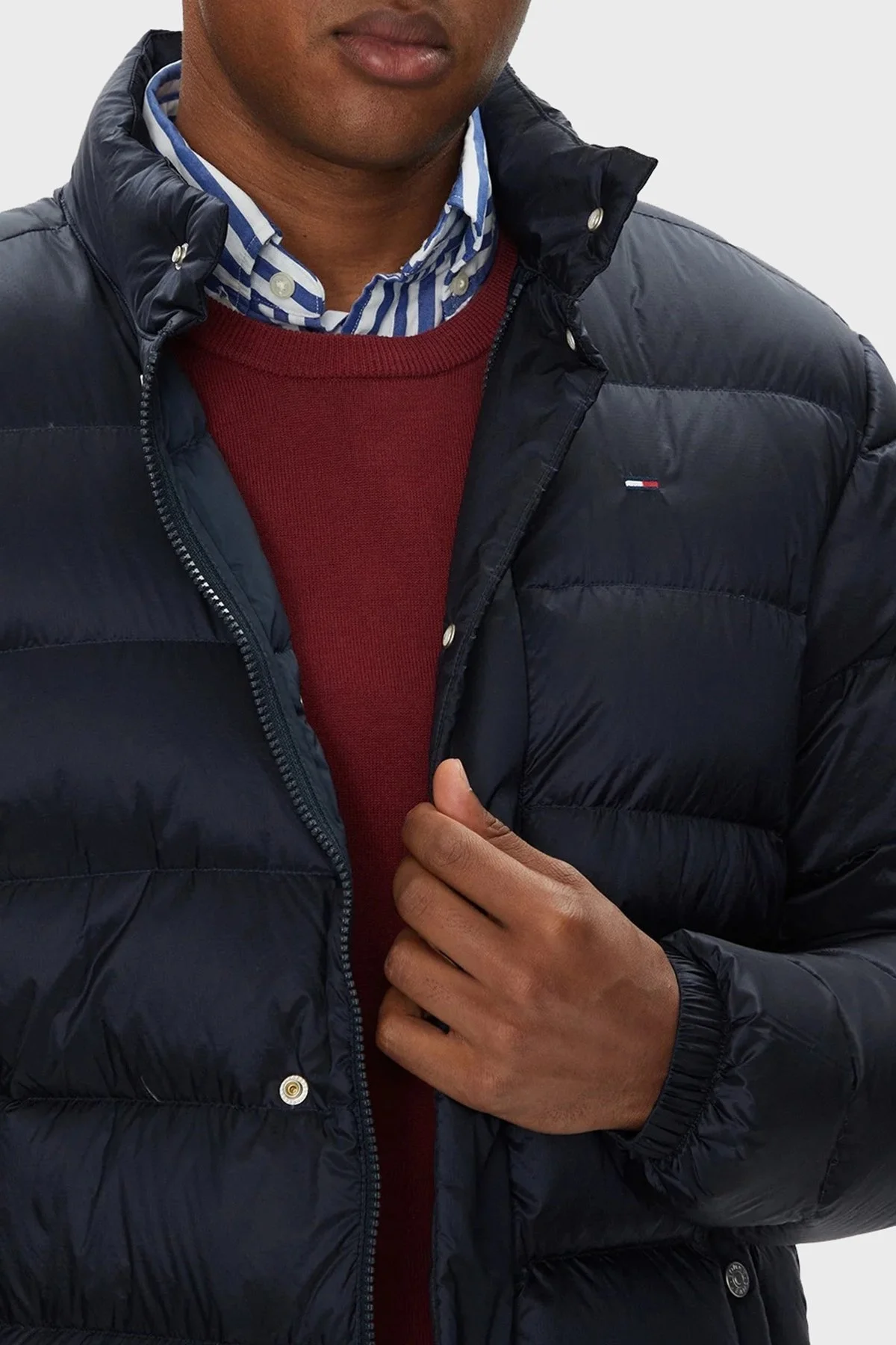 Tommy Jeans Regular Fit Dik Yaka Kapitoneli Logolu Erkek Mont DM0DM21937 C1G LACİVERT - 4