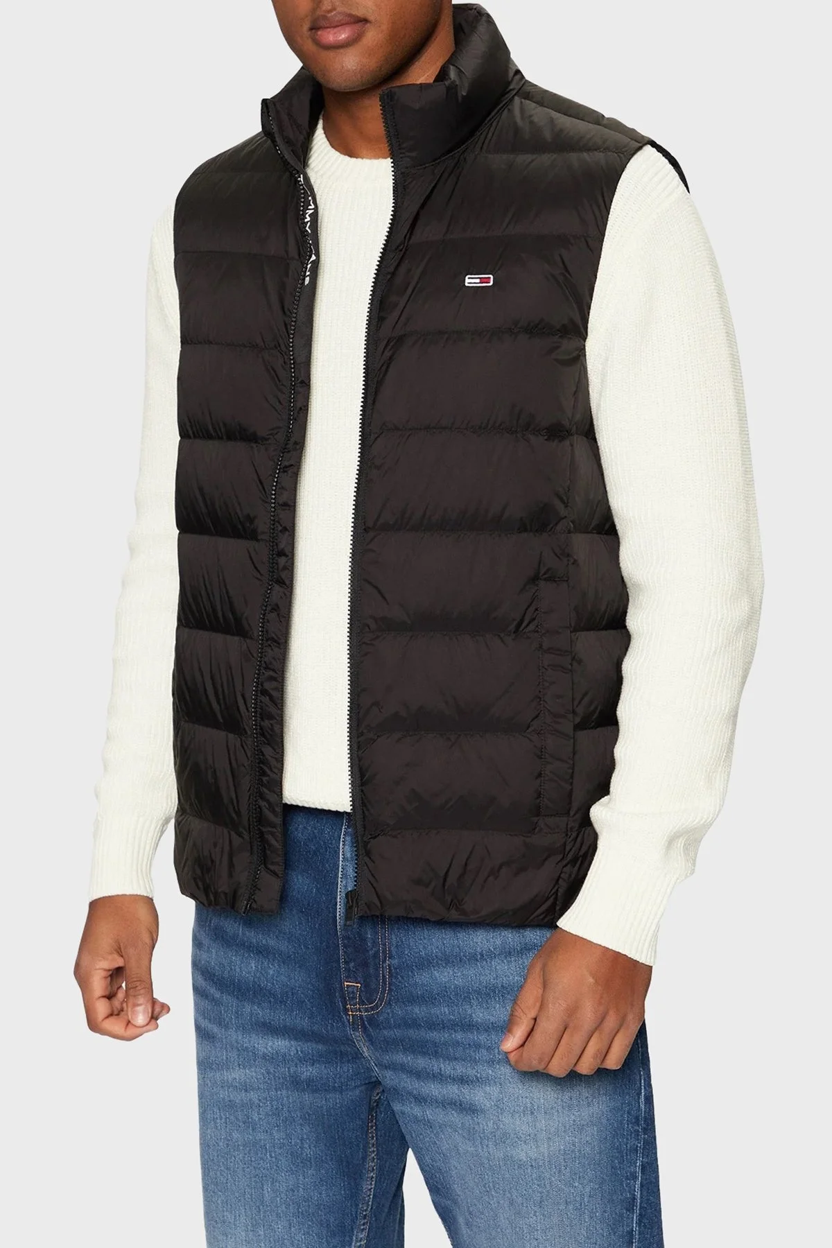 Tommy Jeans Regular Fit Dik Yaka Kapitoneli Şişme Erkek Yelek DM0DM20663 BDS SİYAH - 1