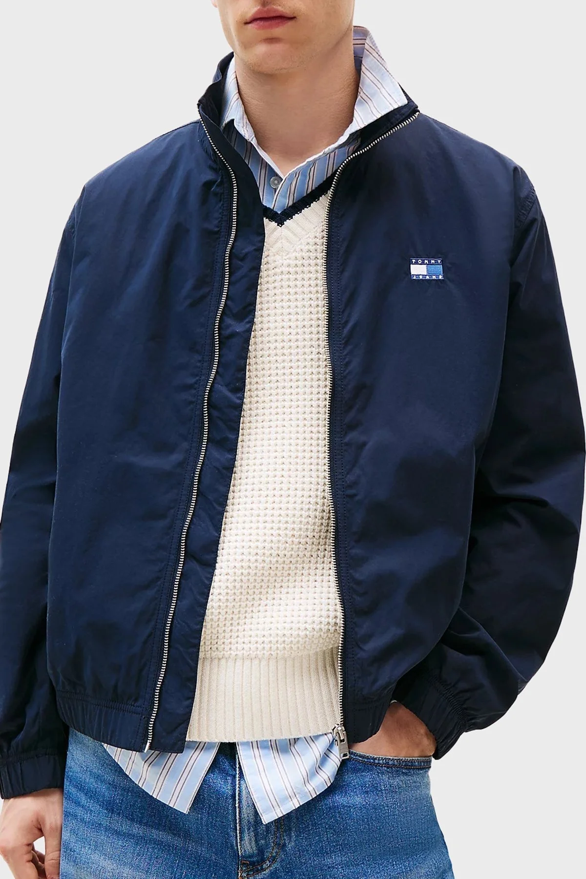 Tommy Jeans Regular Fit Dik Yaka Logolu Su İtici Ceket Erkek Mont DM0DM21929 C1G LACİVERT - 1