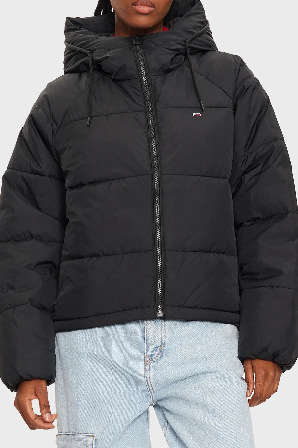 Tommy Jeans Regular Fit Kapüşonlu Dik Yaka Şişme Bayan Mont DW0DW18841 BDS SİYAH - 1