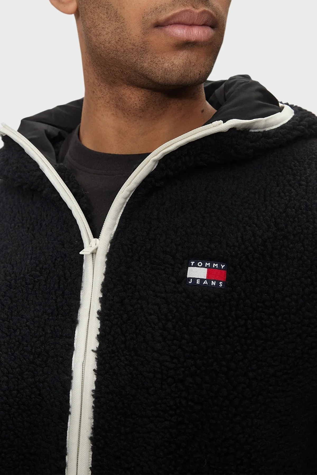 Tommy Jeans Regular Fit Kapüşonlu Fermuarlı Teddy Erkek Sweat DM0DM19224 BDS SİYAH - 4