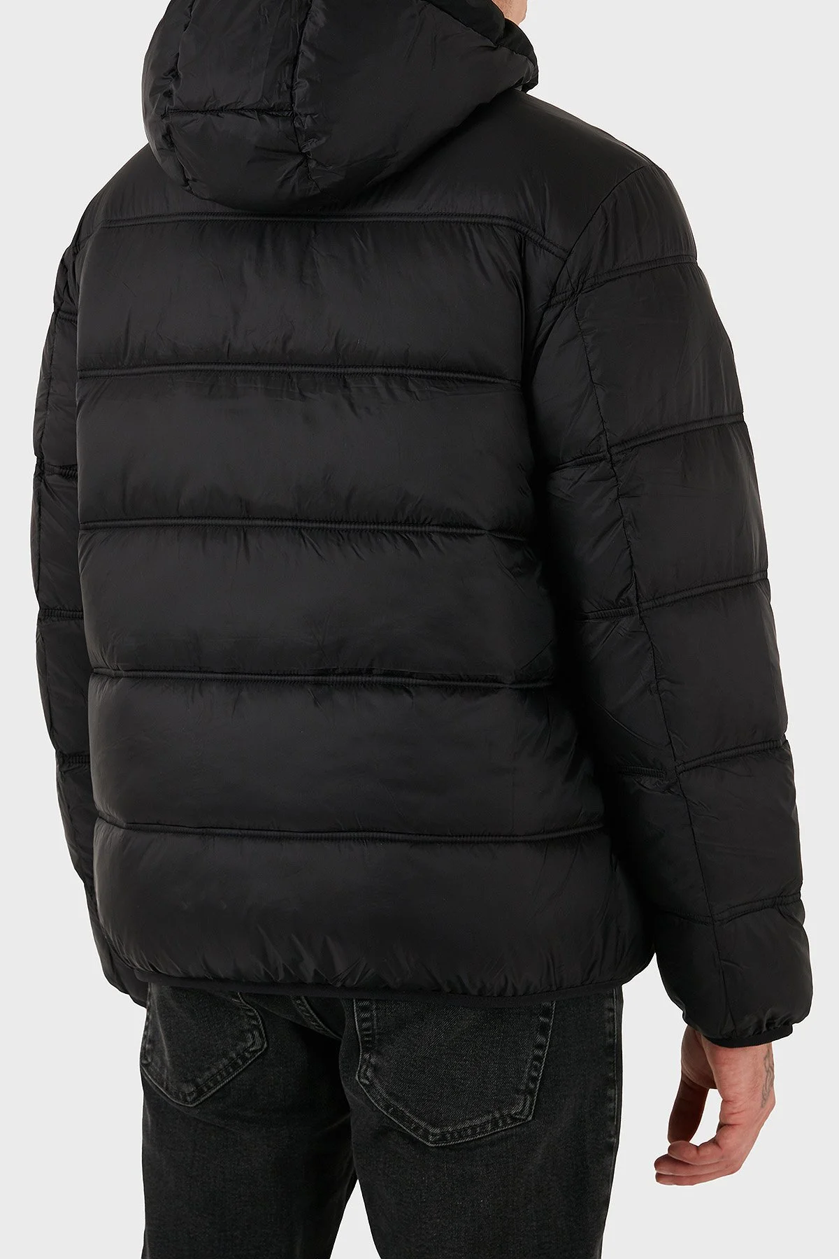 Tommy Jeans Regular Fit Kapüşonlu Kapitoneli Şişme Erkek Mont DM0DM22044 BDS SİYAH - 2