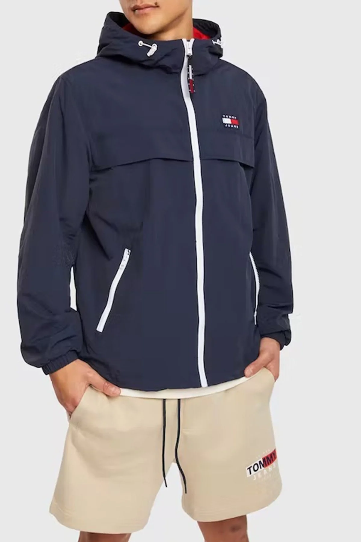 Tommy Jeans Regular Fit Kapüşonlu Mevsimlik Erkek Mont DM0DM13340 C87 LACİVERT - 1