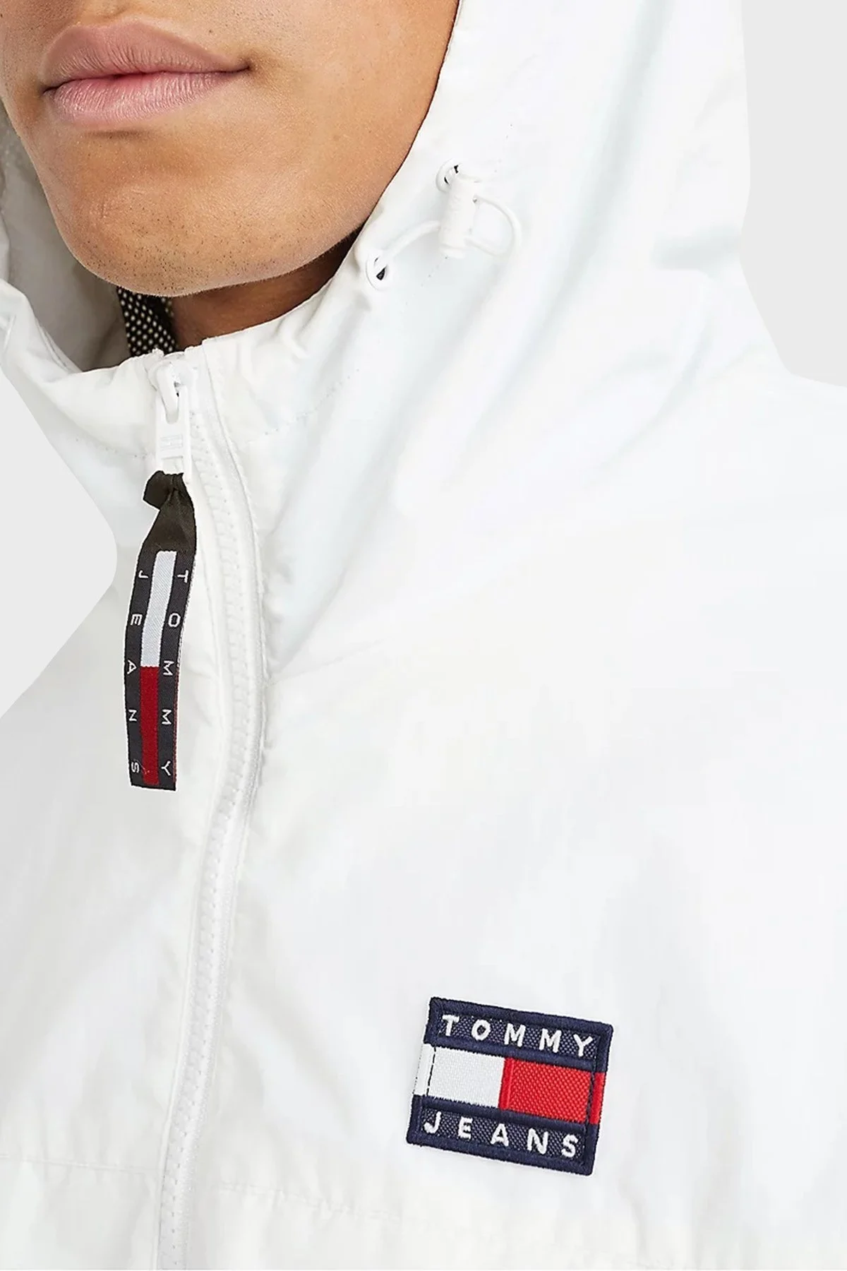 Tommy Jeans Regular Fit Kapüşonlu Mevsimlik Erkek Mont DM0DM13340 YBR BEYAZ - 2