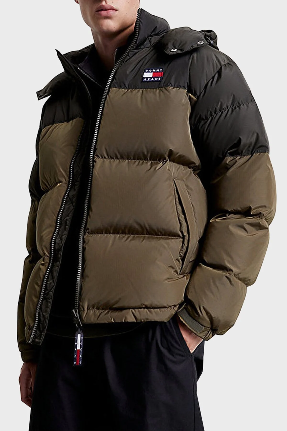 Tommy Jeans Regular Fit Kapüşonlu Şişme Erkek Mont DM0DM17482 MR1 YEŞİL - 1
