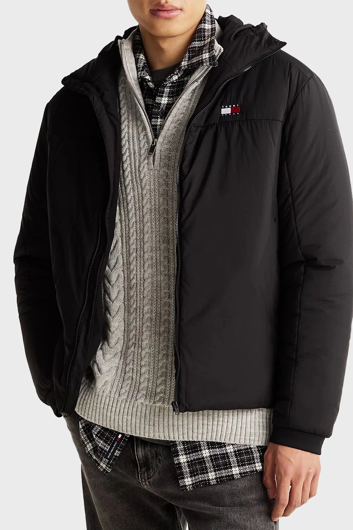 Tommy Jeans Regular Fit Kapüşonlu Şişme Erkek Mont DM0DM21094 BDS SİYAH - 1