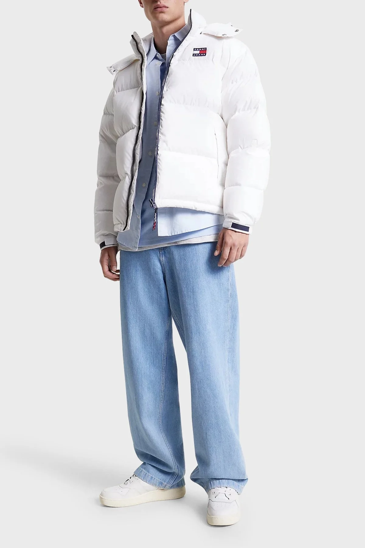Tommy Jeans Regular Fit Kuş Tüyü Dolgulu Dik Yaka Şişme Erkek Mont DM0DM15445 YBR BEYAZ - 2