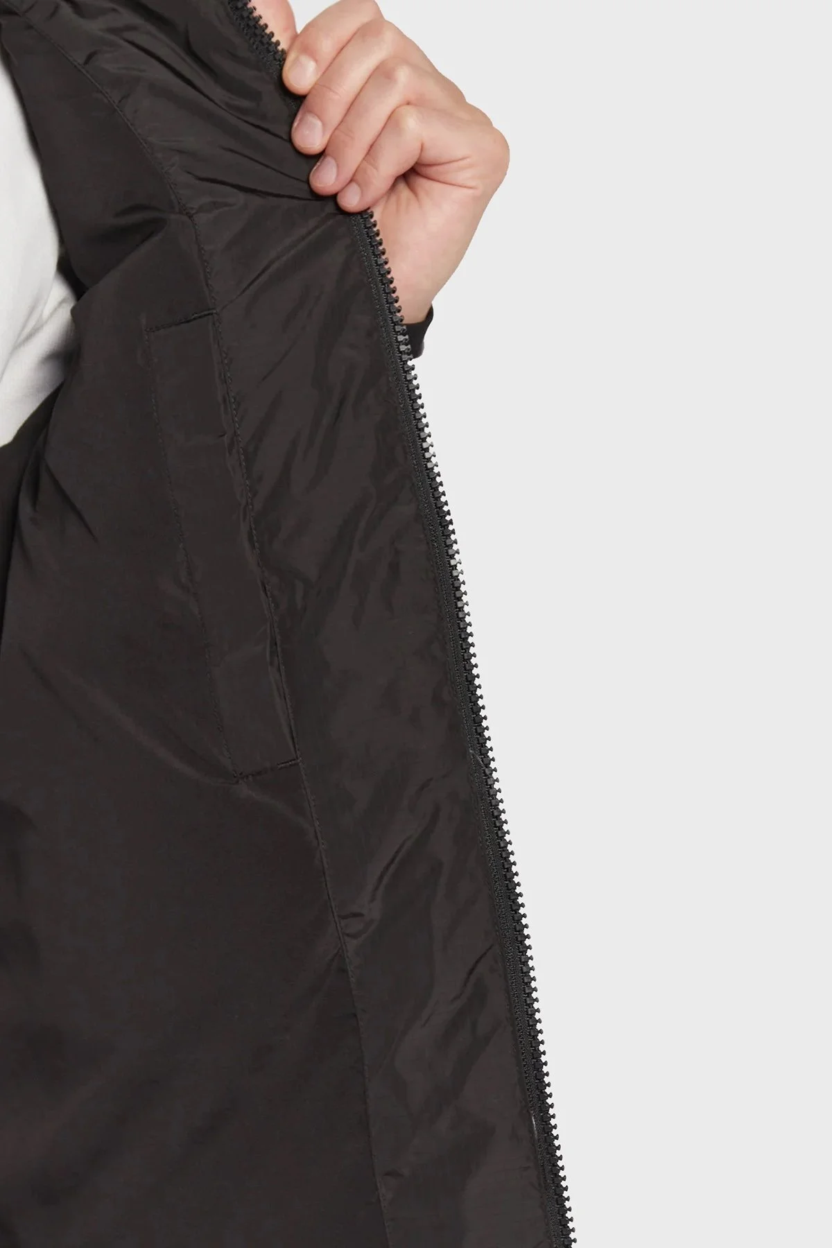 Tommy Jeans Regular Fit Kuş Tüyü Dolgulu Kapüşonlu Şişme Erkek Yelek DM0DM14447 BDS SİYAH - 4