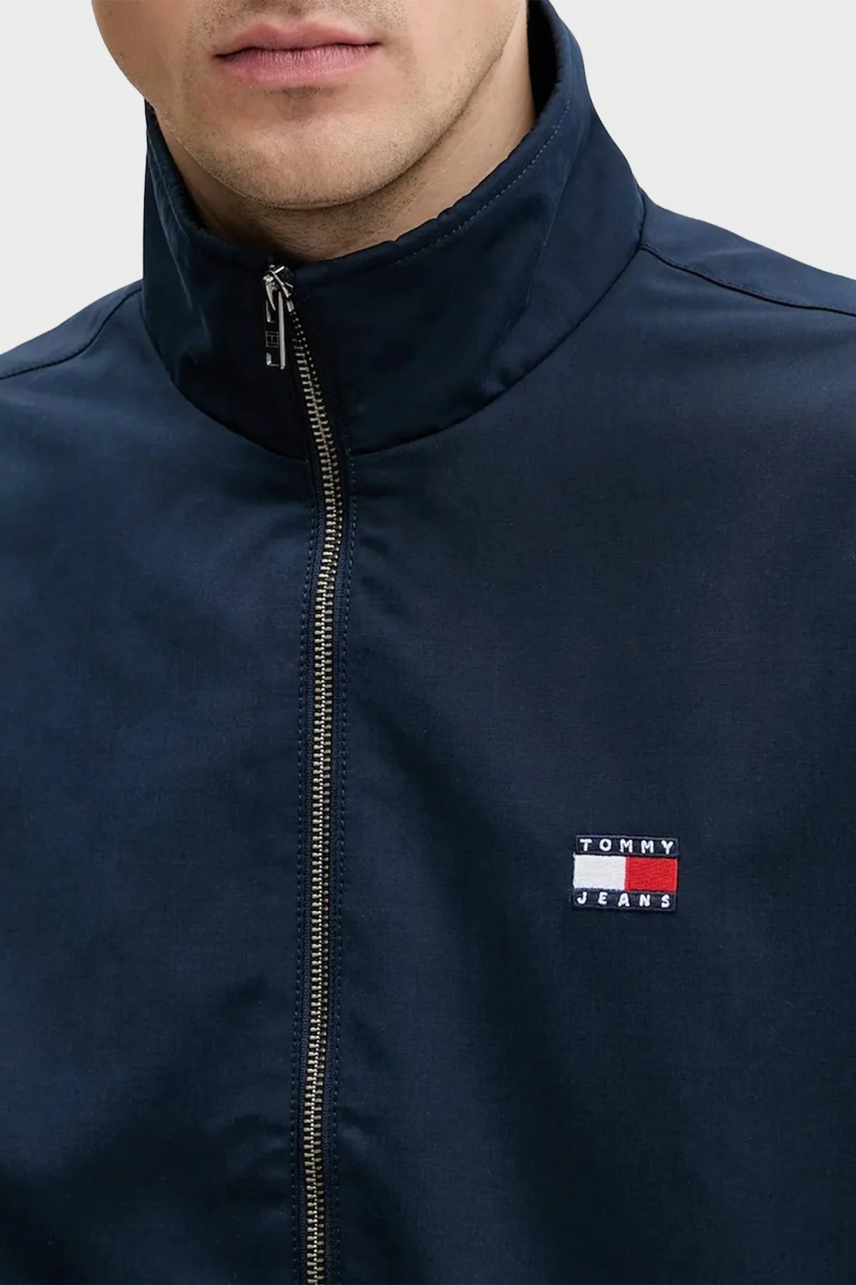 Tommy Jeans Regular Fit Logolu Dik Yaka Erkek Mont DM0DM22720 C1G LACİVERT - 4