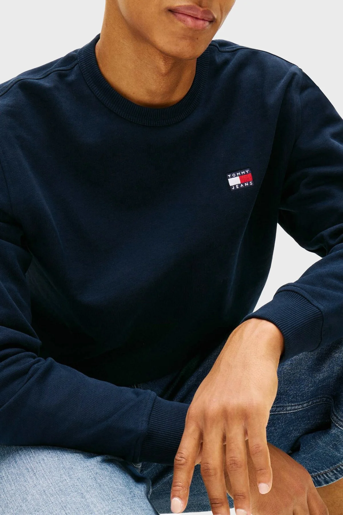 Tommy Jeans Regular Fit Pamuklu Bisiklet Yaka Erkek Sweat DM0DM21921 C1G Lacivert - 4