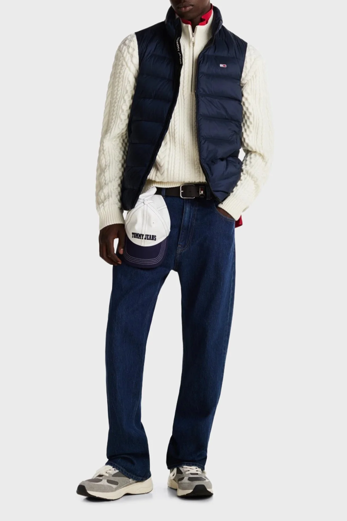 Tommy Jeans Regular Logolu Fit Kapitoneli Dik Yaka Erkek Yelek DM0DM20663 C1G LACİVERT - 2