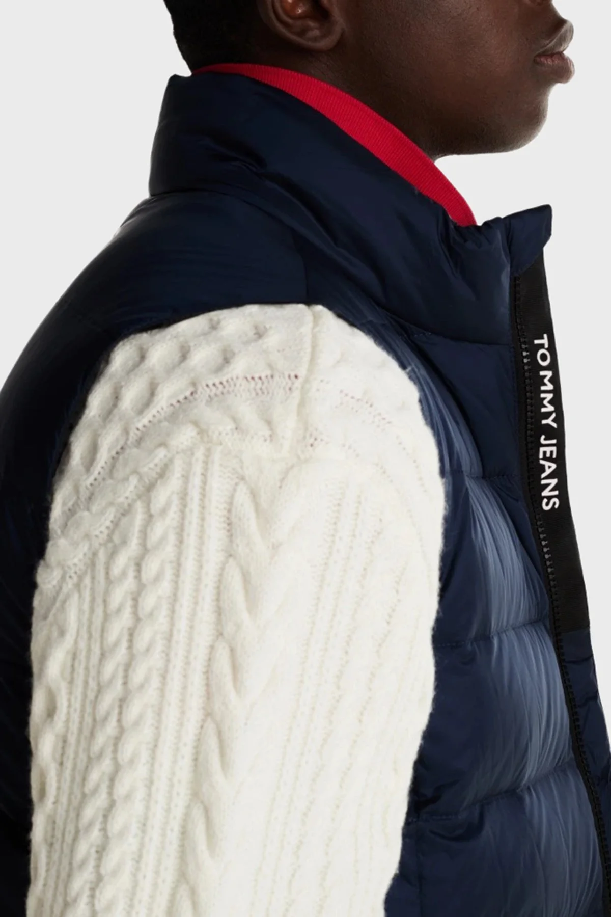 Tommy Jeans Regular Logolu Fit Kapitoneli Dik Yaka Erkek Yelek DM0DM20663 C1G LACİVERT - 4