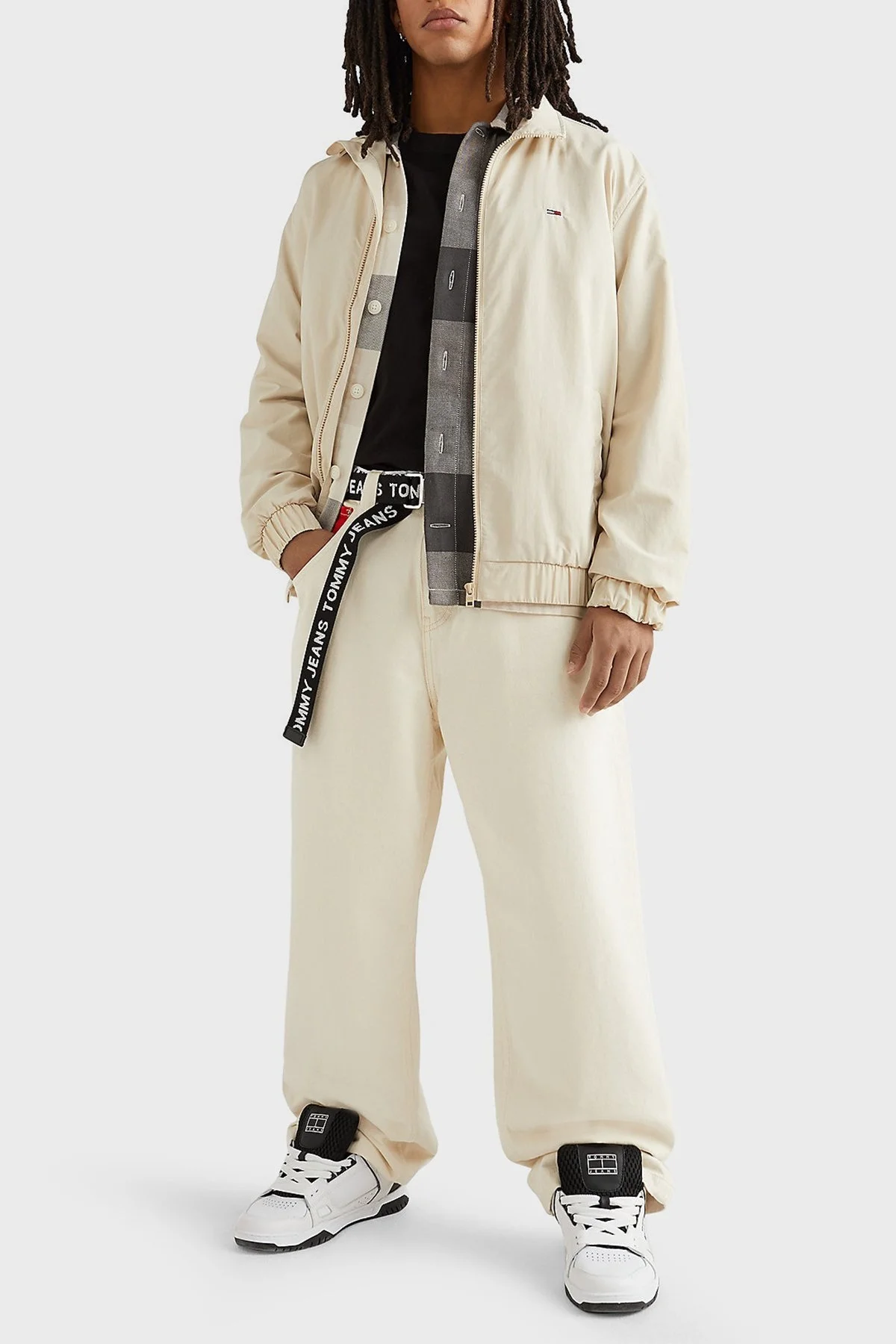 Tommy Jeans Relaxed Fit Fermuarlı Mevsimlik Erkek Mont DM0DM15916 ACI BEJ - 2