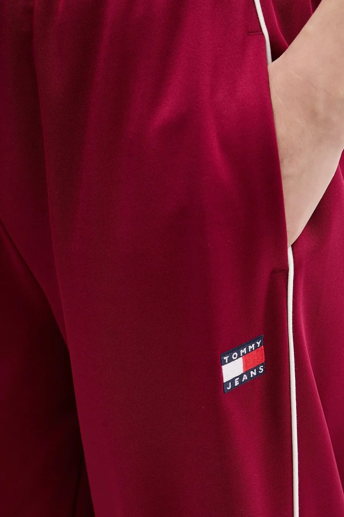 Tommy Jeans Relaxed Fit Logolu Yüksek Bel Bayan Pantolon DW0DW22633 VLC VİŞNE - 3