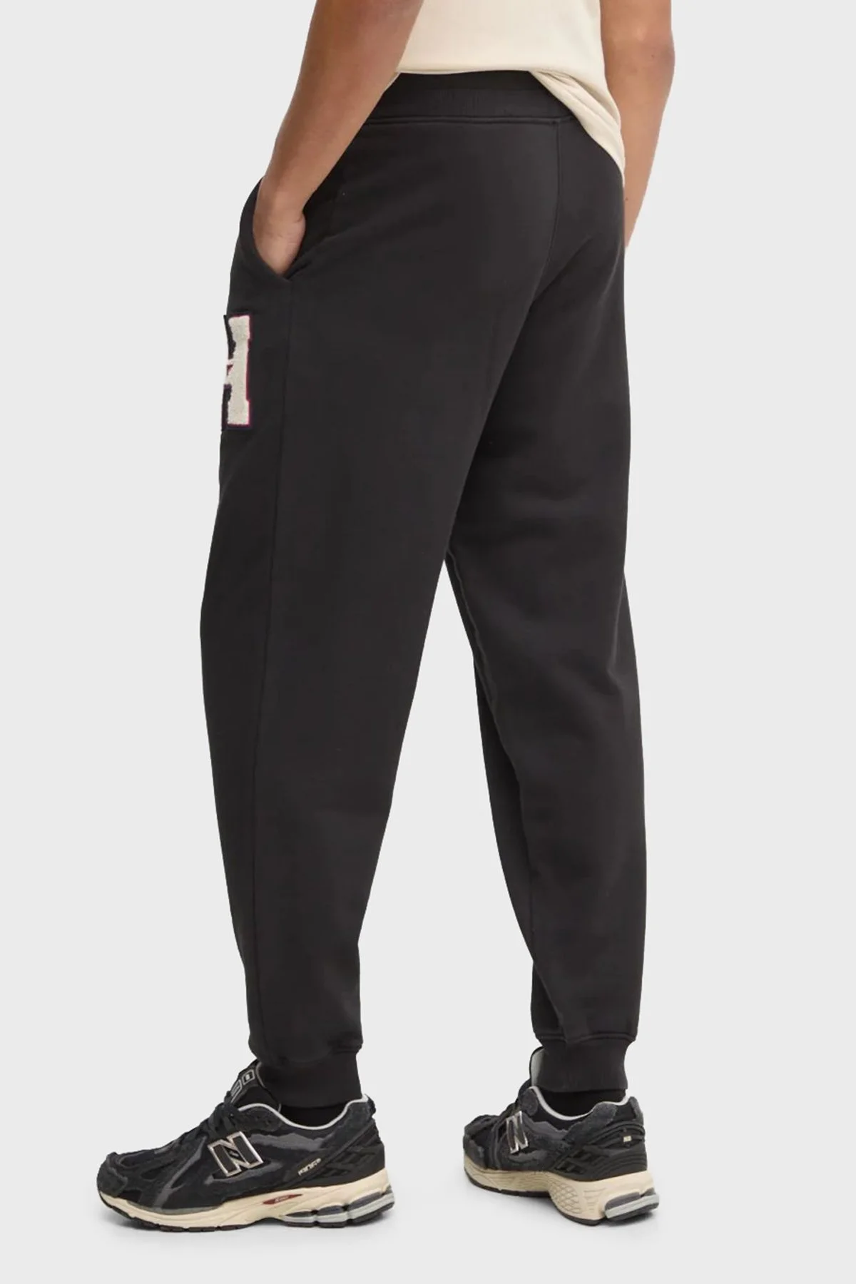 Tommy Jeans Relaxed Fit Normal Bel Ribanalı Paça Jogger Erkek Pantolon DM0DM21277 BDS SİYAH - 2