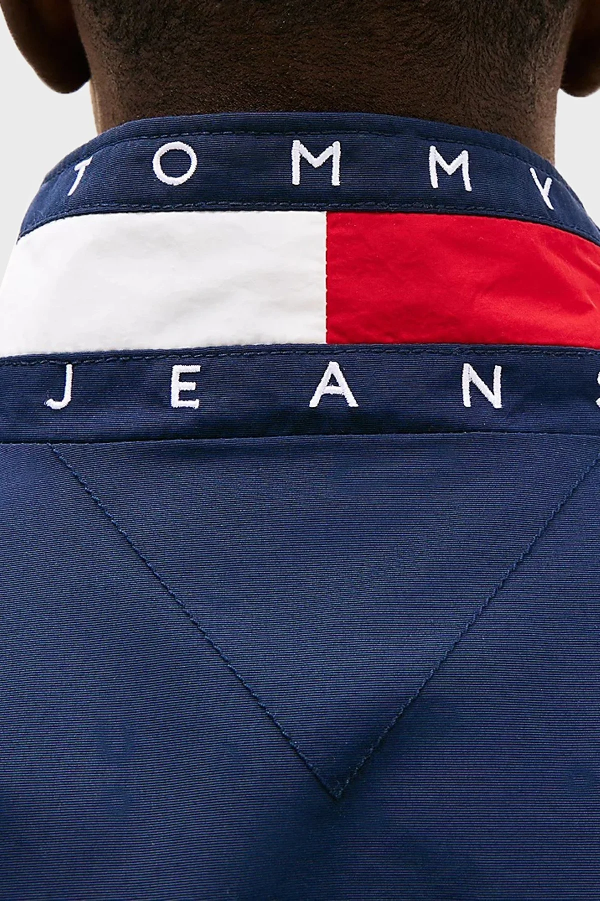 Tommy Jeans Relaxed Fit Renk Bloklu Yaka Su İtici Erkek Mont DM0DM20900 C1G LACİVERT - 4