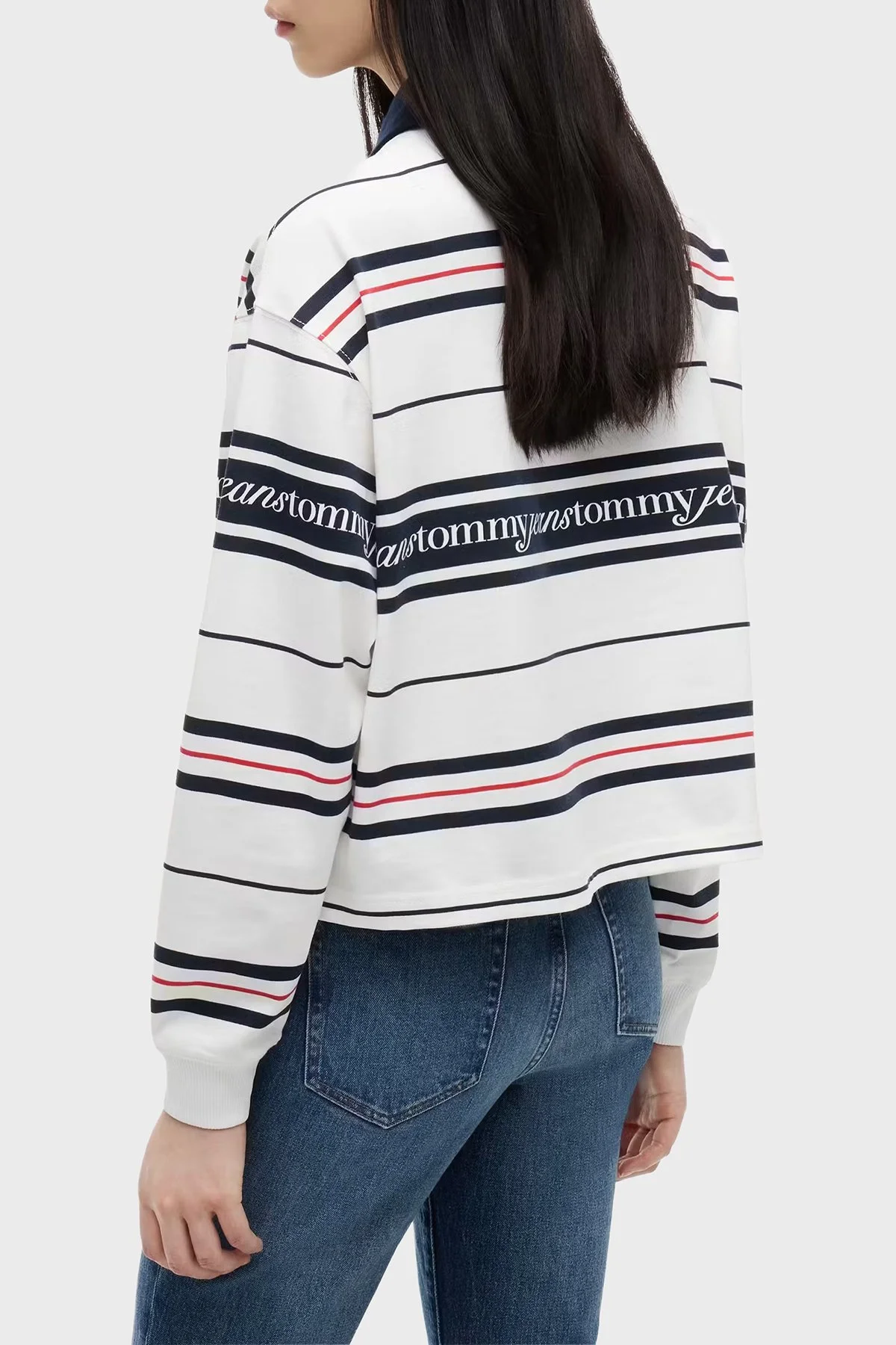 Tommy Jeans Relaxed Fit Yarım Düğmeli Polo Yaka Kadın Sweat DW0DW23145 YBL Beyaz - 4