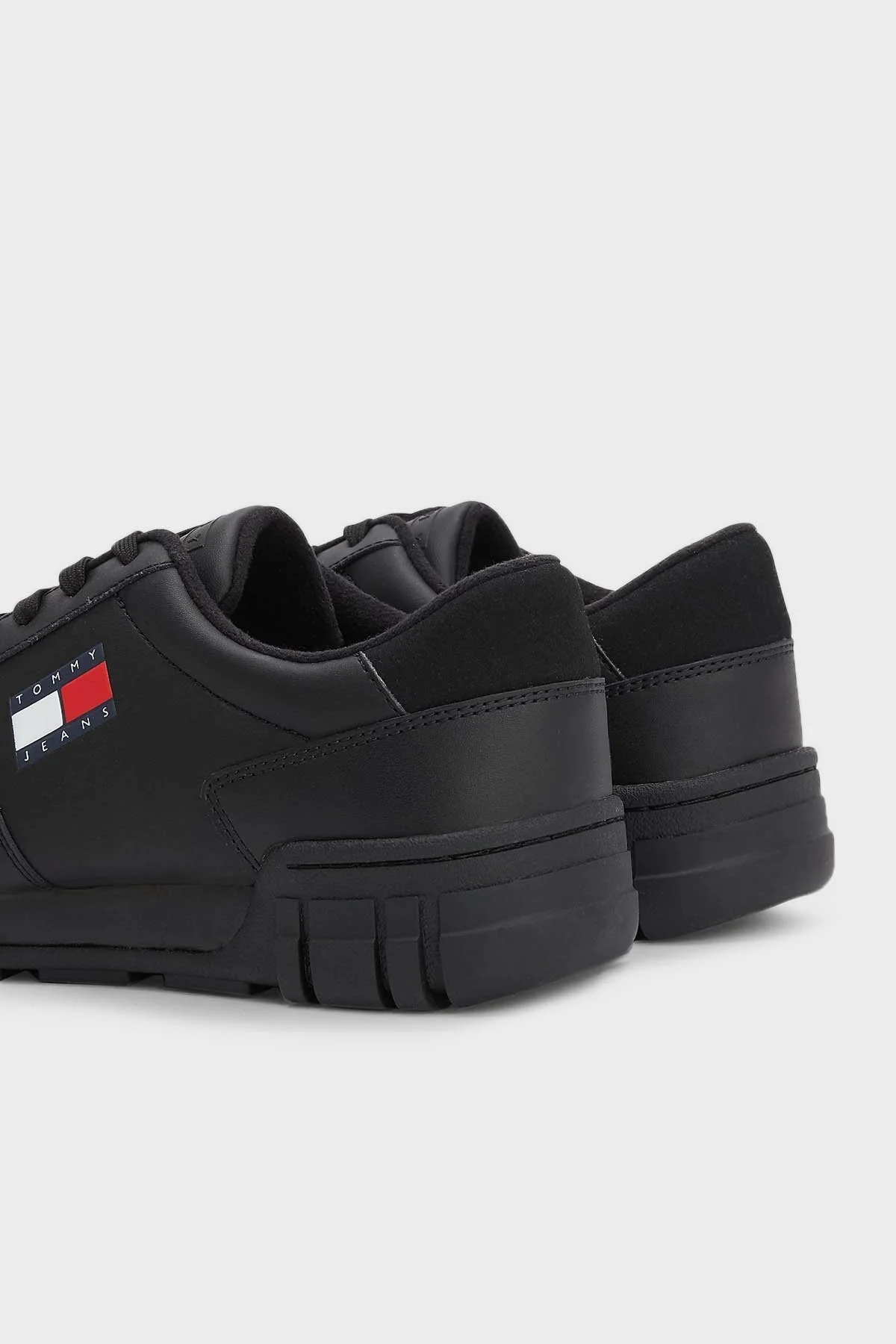 Tommy Jeans Retro Deri Spor Erkek Ayakkabı EM0EM01068 BDS SİYAH - 3