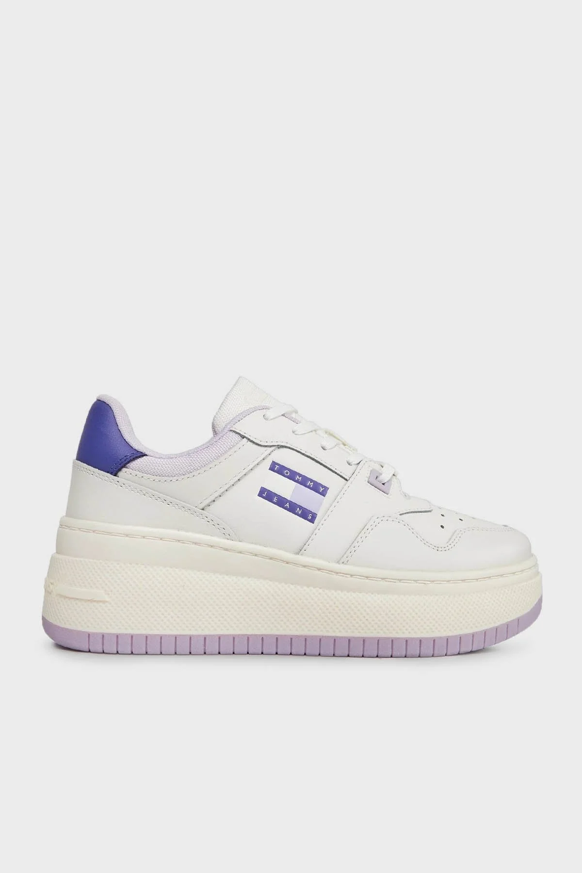 Tommy Jeans Retro Platform Deri Sneaker Bayan Ayakkabı EN0EN02506 W06 BEYAZ-MOR - 1