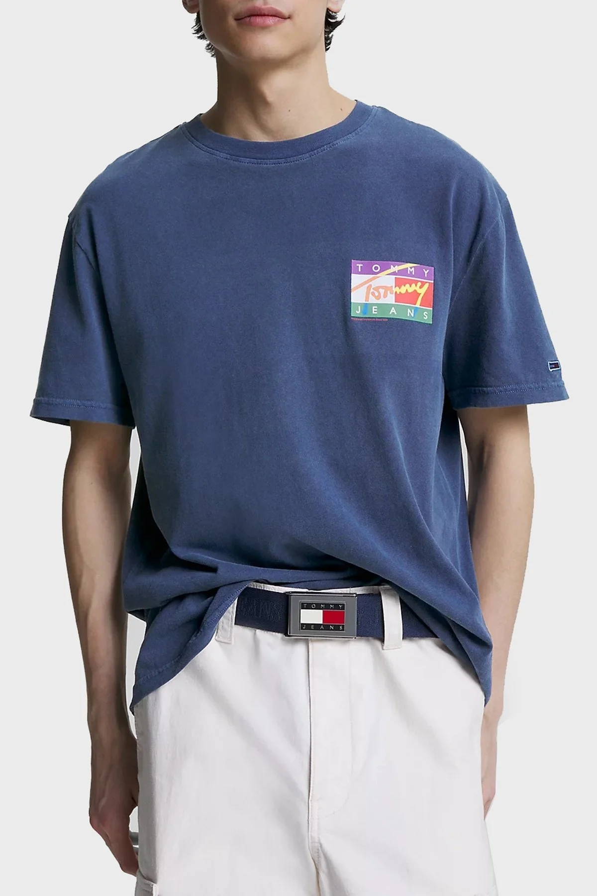 Tommy Jeans Sırt Baskılı Bisiklet Yaka Pamuklu Regular Fit Erkek T Shirt DM0DM16827 C87 LACİVERT - 1