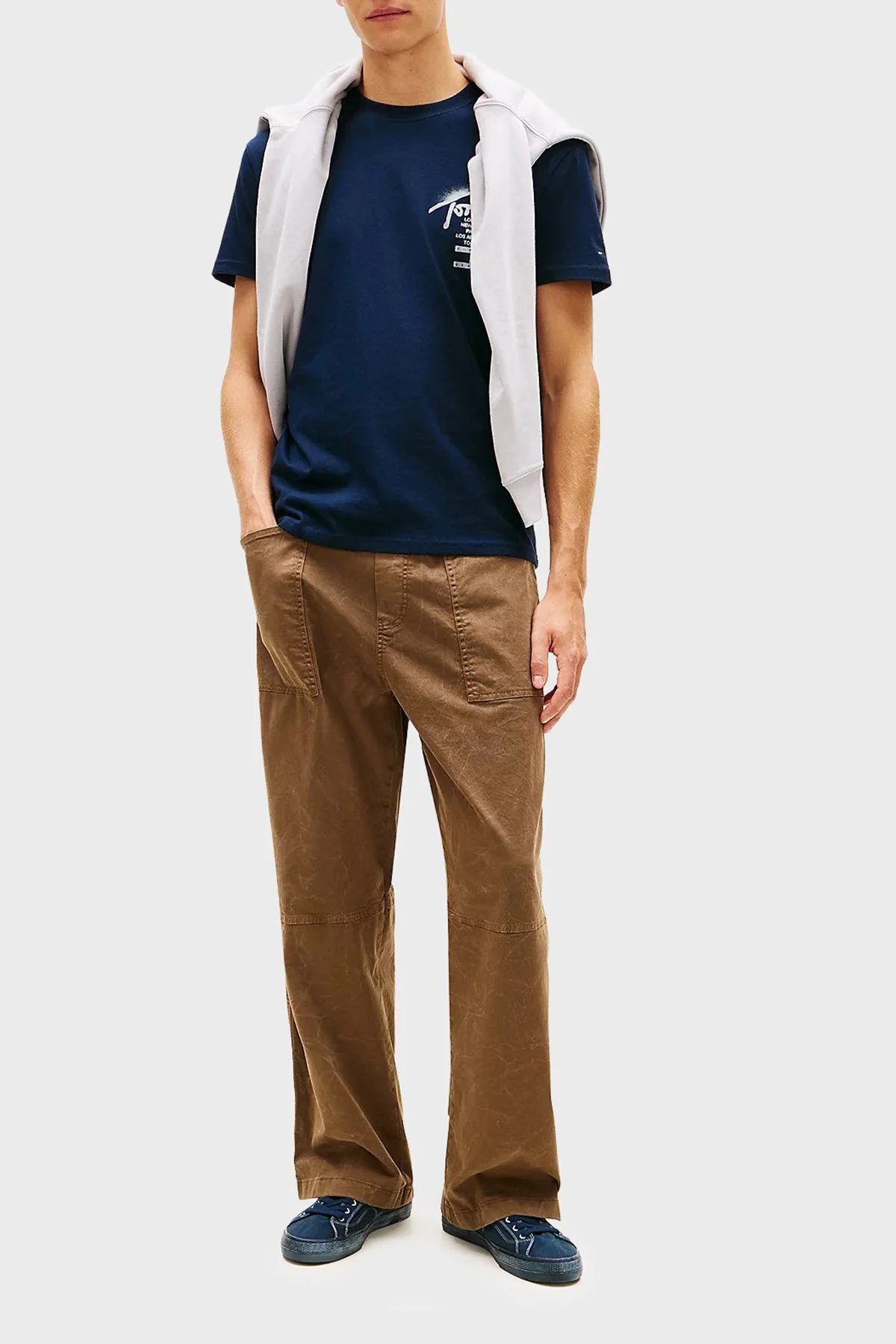 Tommy Jeans Sırt Baskılı Pamuklu Regular Fit Bisiklet Yaka Erkek T Shirt DM0DM22553 C1G LACİVERT - 2