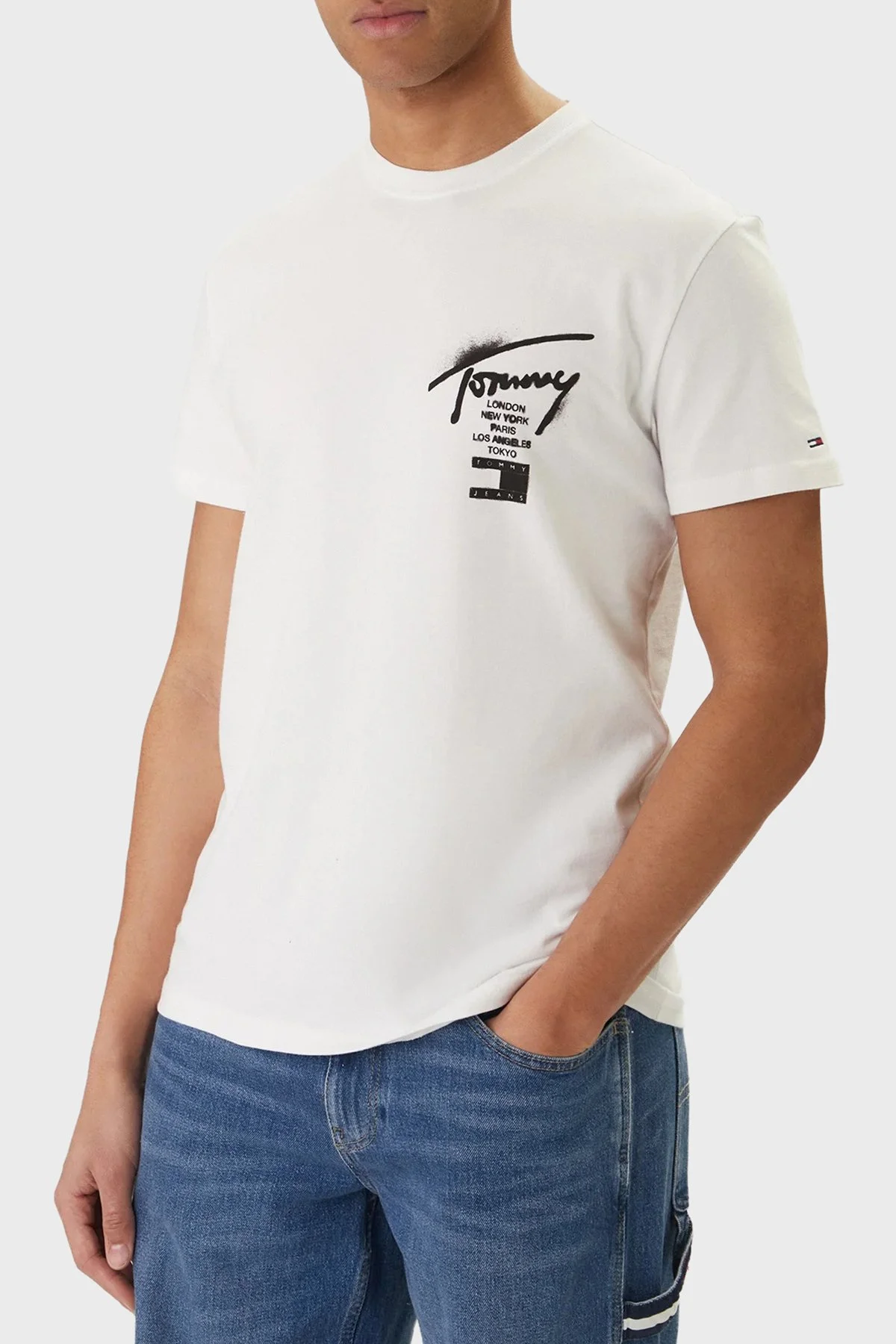 Tommy Jeans Sırt Baskılı Pamuklu Regular Fit Bisiklet Yaka Erkek T Shirt DM0DM22553 YBL BEYAZ - 1
